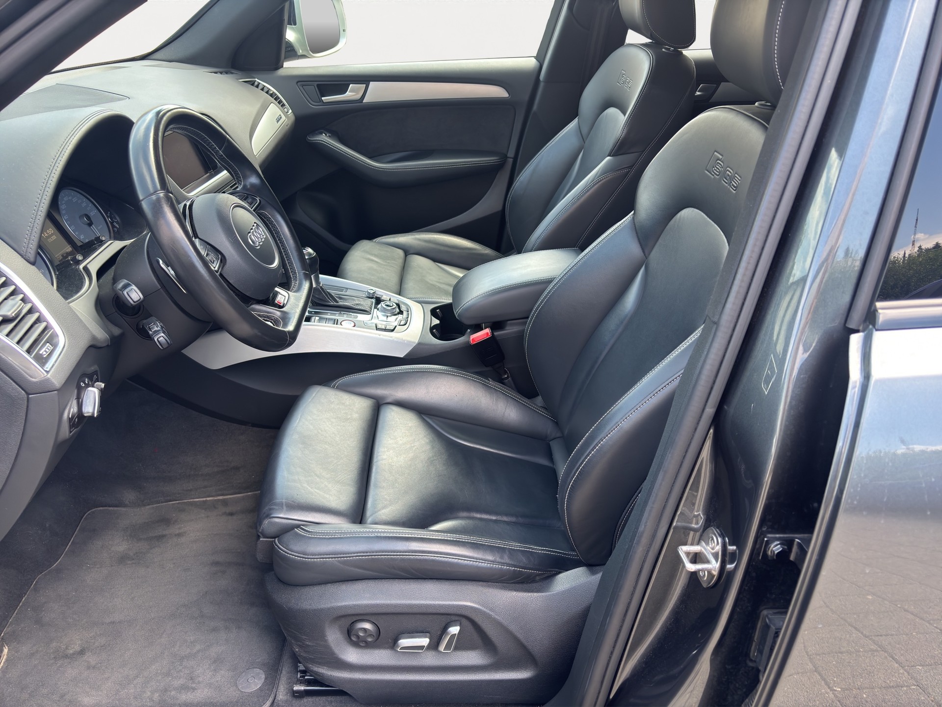 AUDI SQ5 3.0 TDI quattro tiptronic-image-8