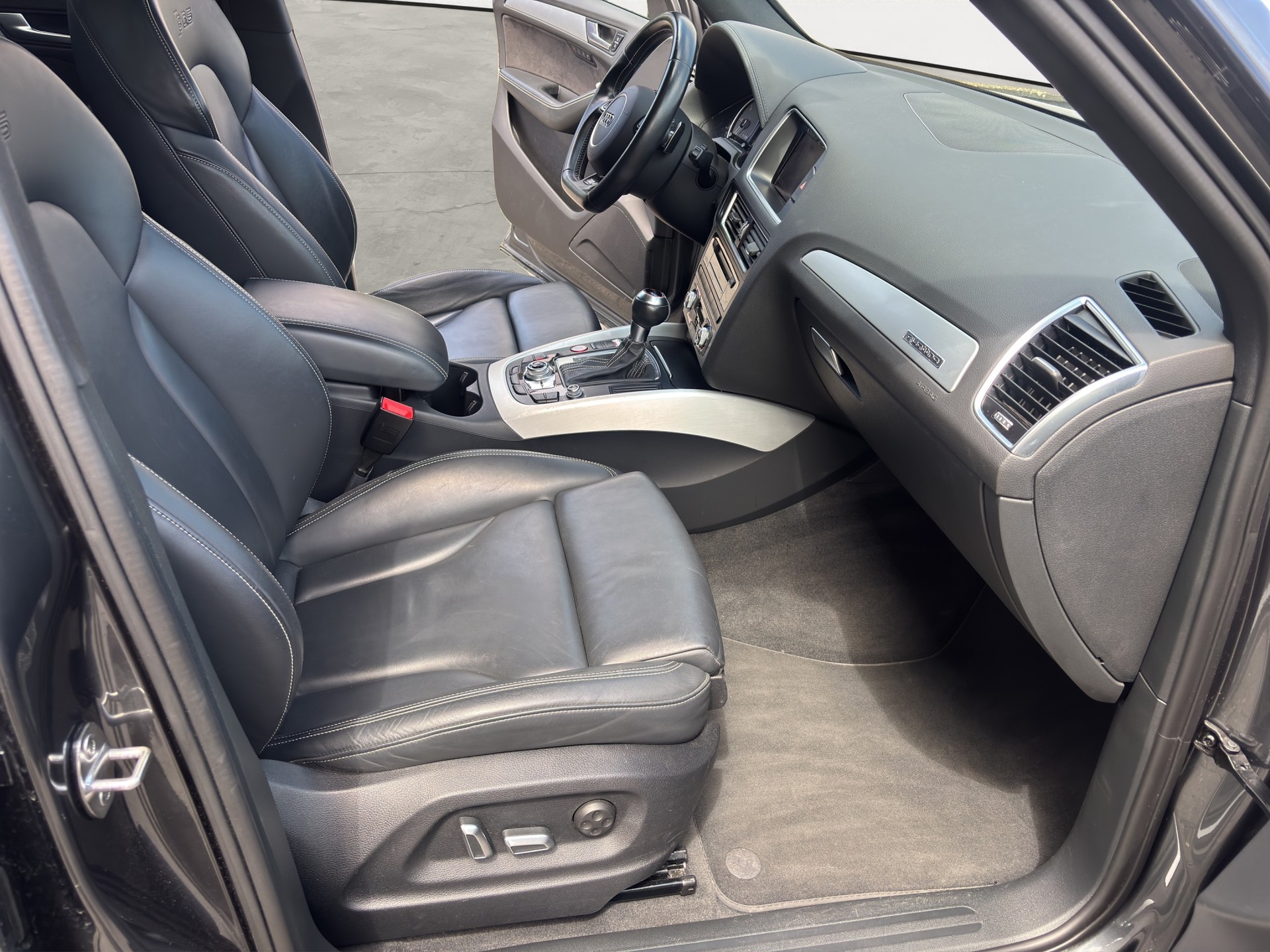 AUDI SQ5 3.0 TDI quattro tiptronic-image-16