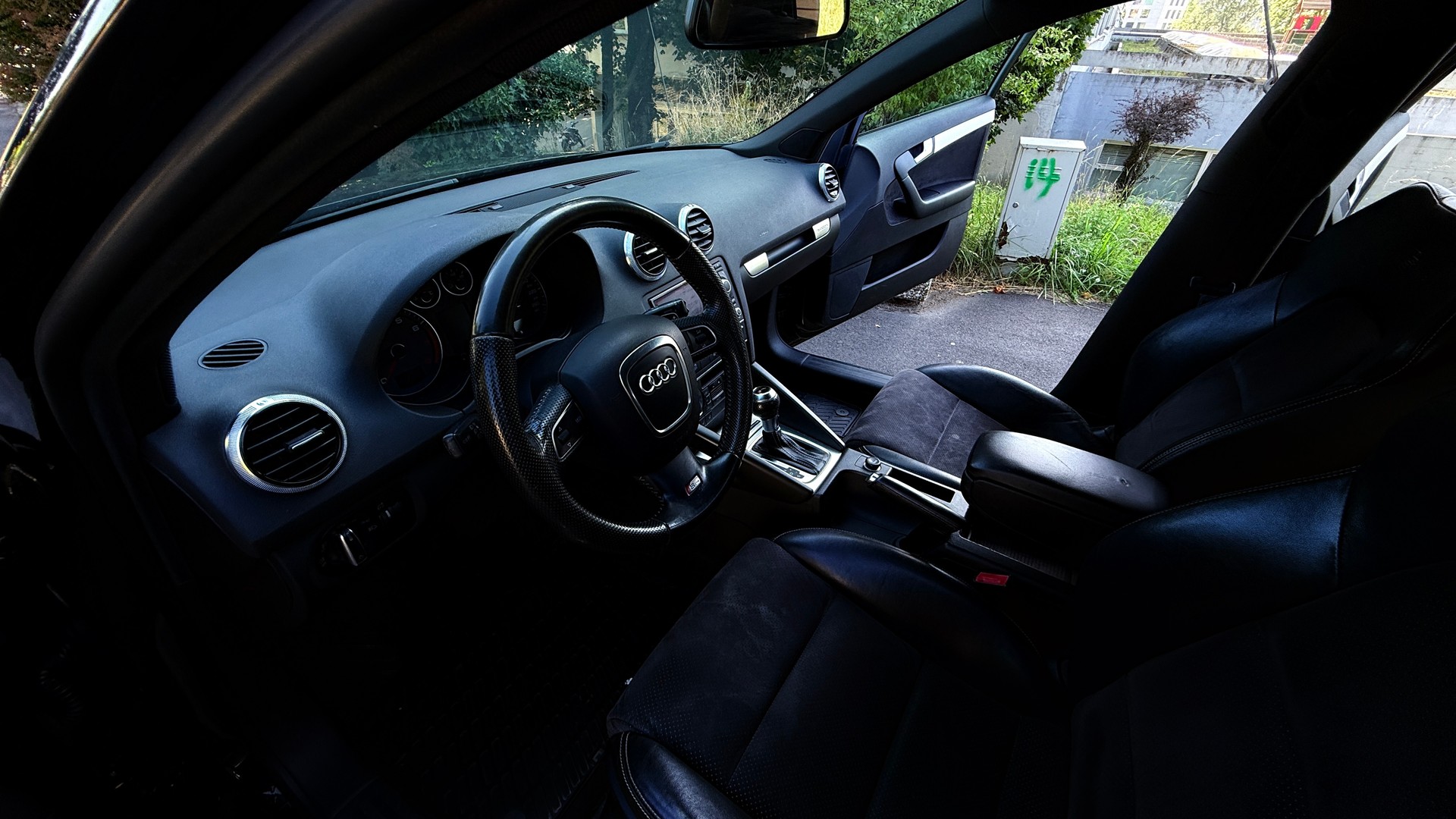 AUDI A3 Sportback 2.0 TFSI Style quattro S-tronic-image-9