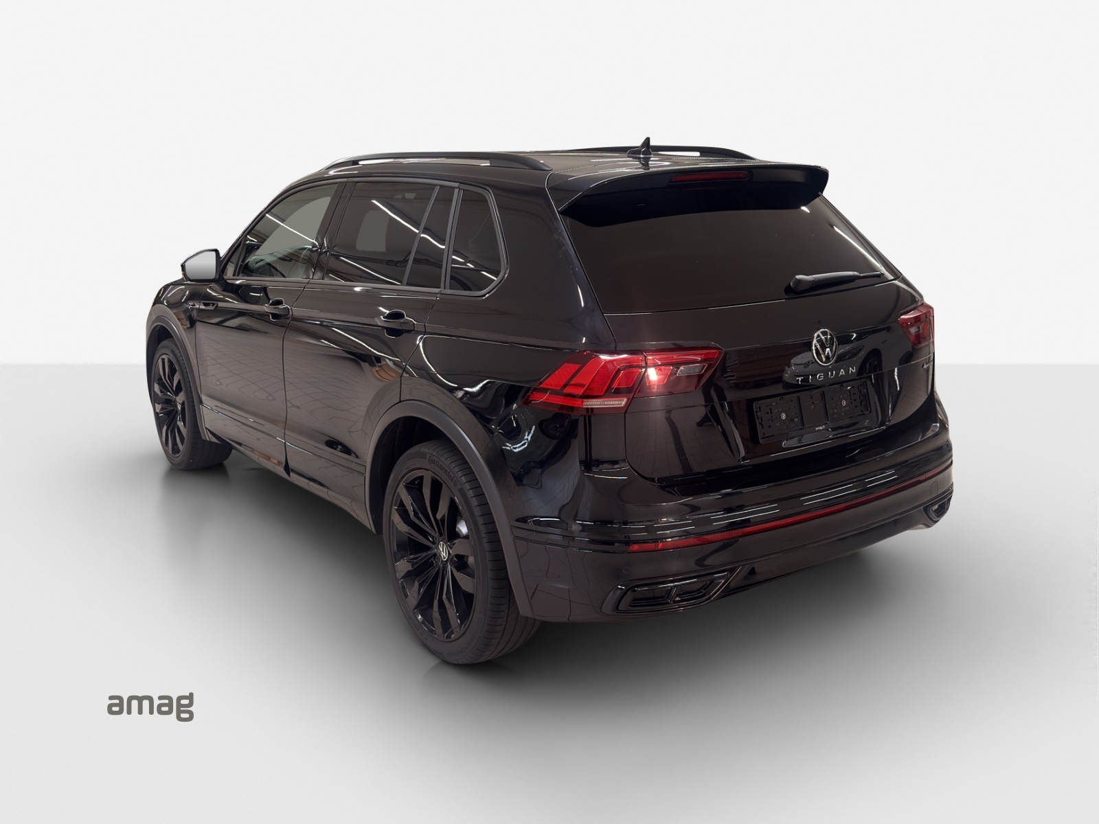 VW Tiguan 2.0TSI R-Line 4Motion DSG-image-2