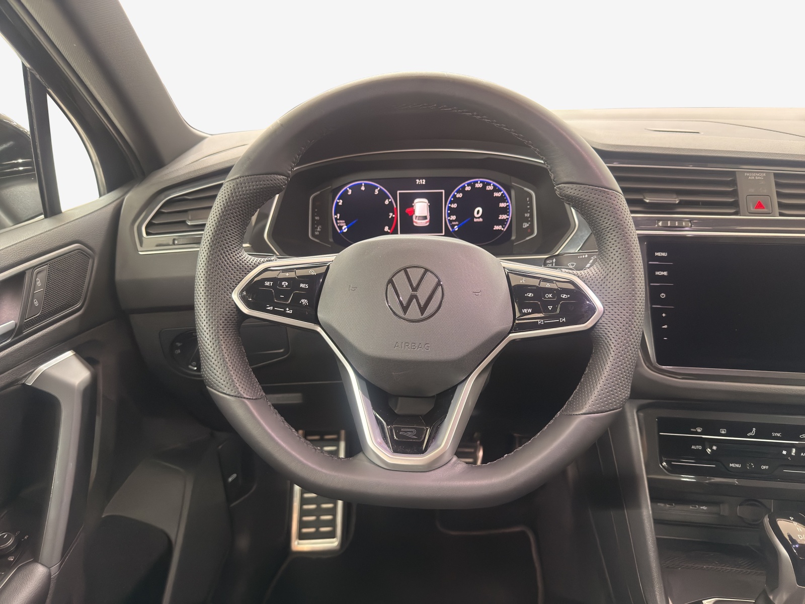 VW Tiguan 2.0TSI R-Line 4Motion DSG-image-9