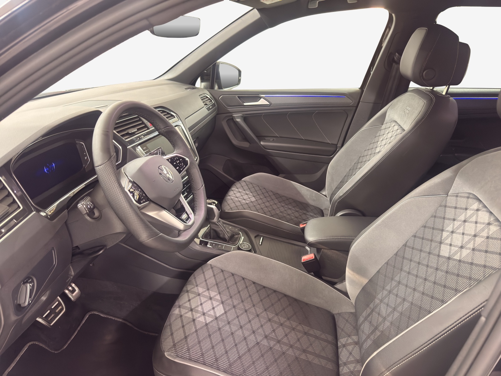VW Tiguan 2.0TSI R-Line 4Motion DSG-image-7