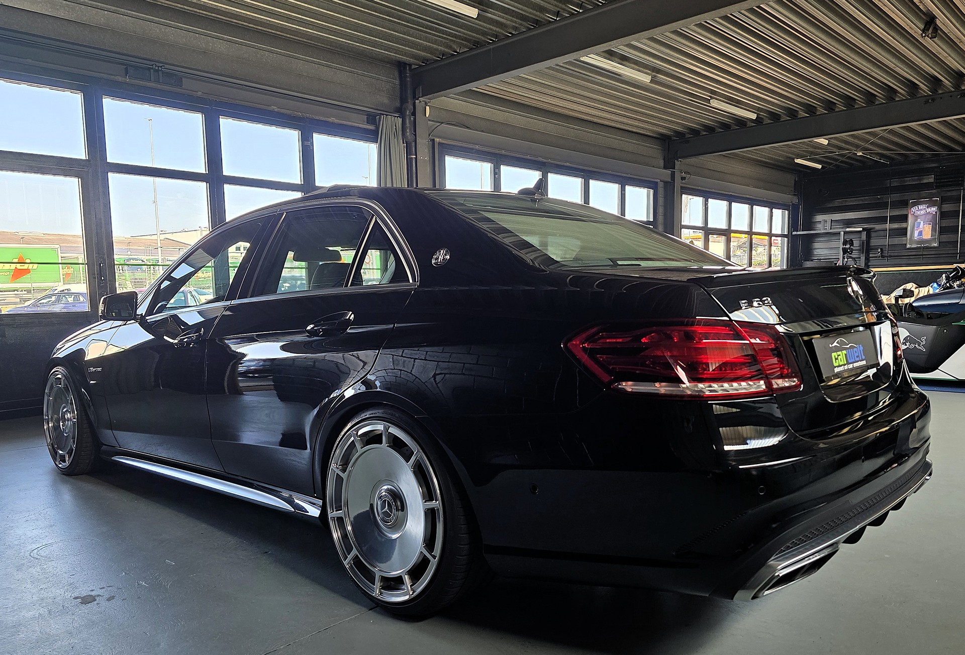 MERCEDES-BENZ E 63 V8 S AMG 4matic-image-6