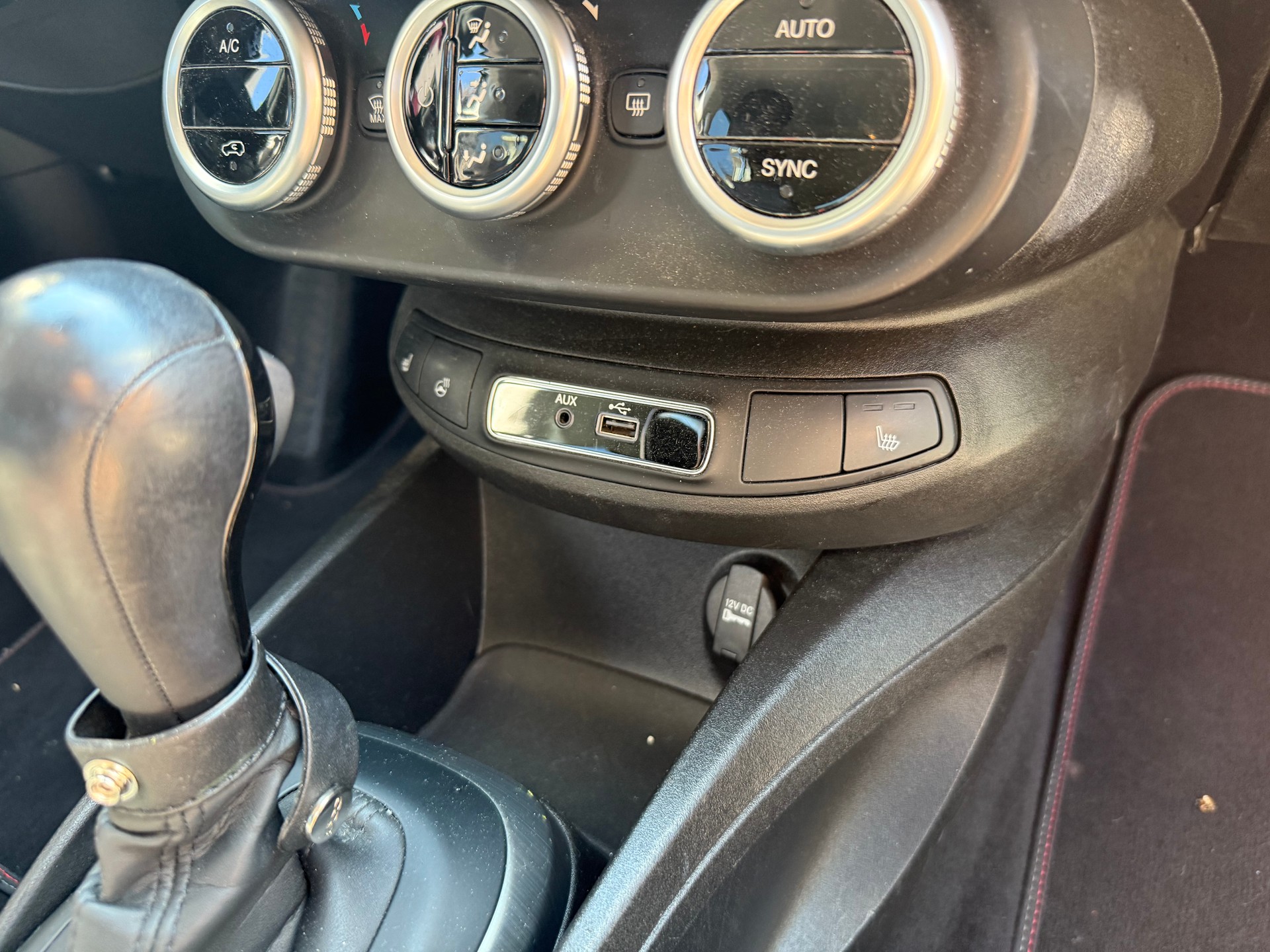 FIAT 500X 1.4T Lounge DCT-image-6