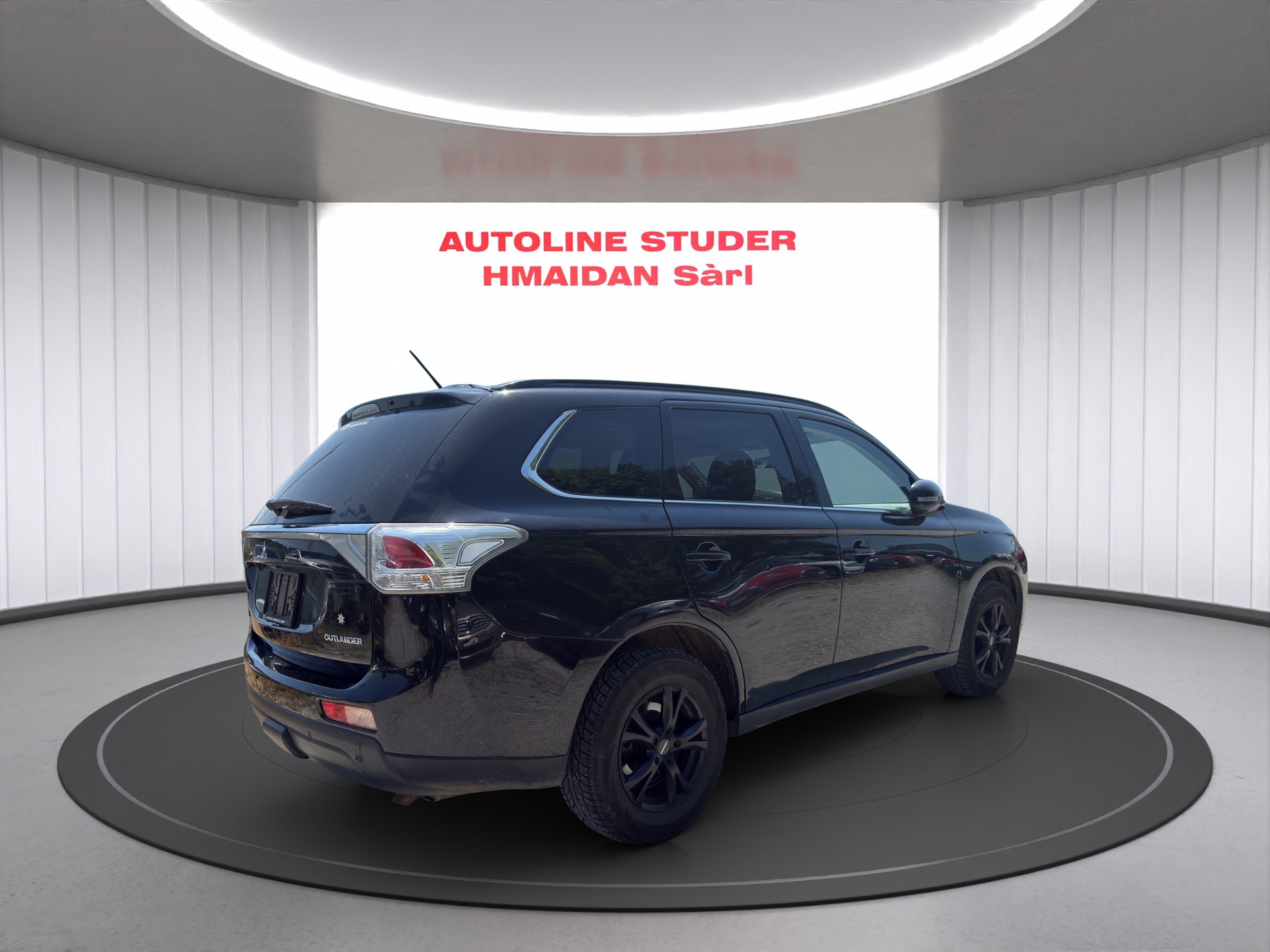 MITSUBISHI Outlander 2.2 DID Navigator 4WD Automatic-image-3