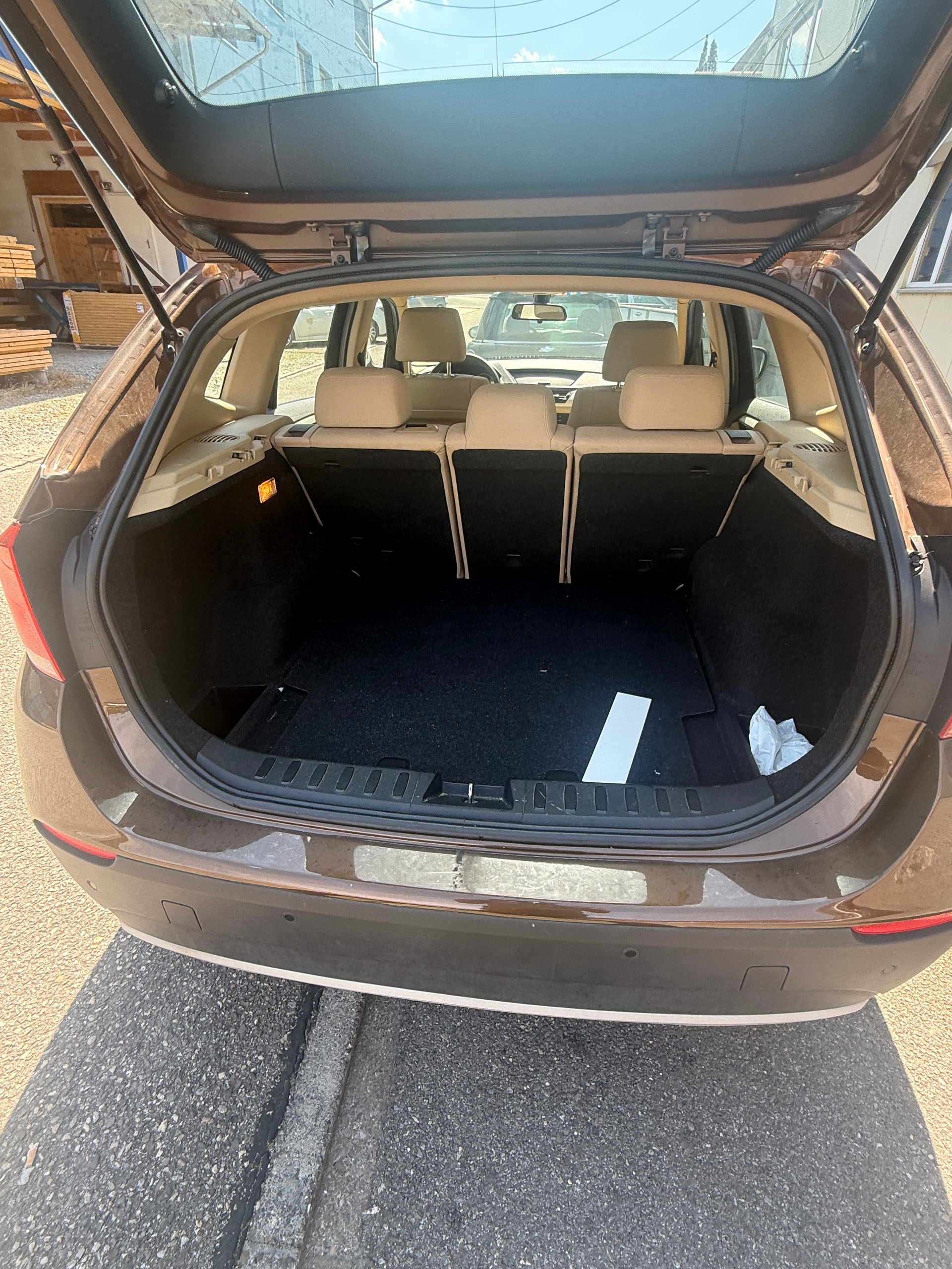 BMW X1 sDrive 18i Steptronic-image-5