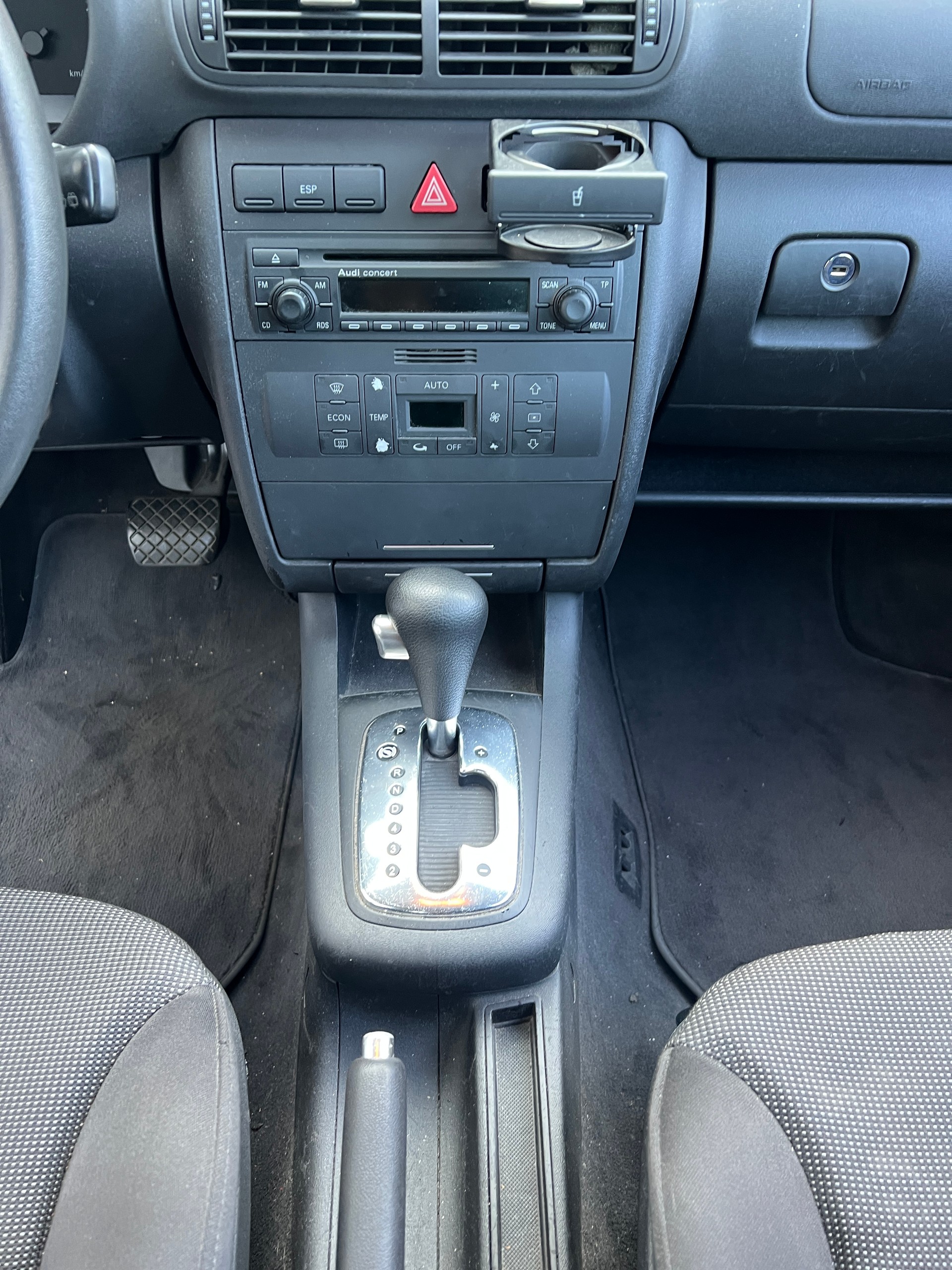 AUDI A3 1.9 TDI-PD Ambition-image-9