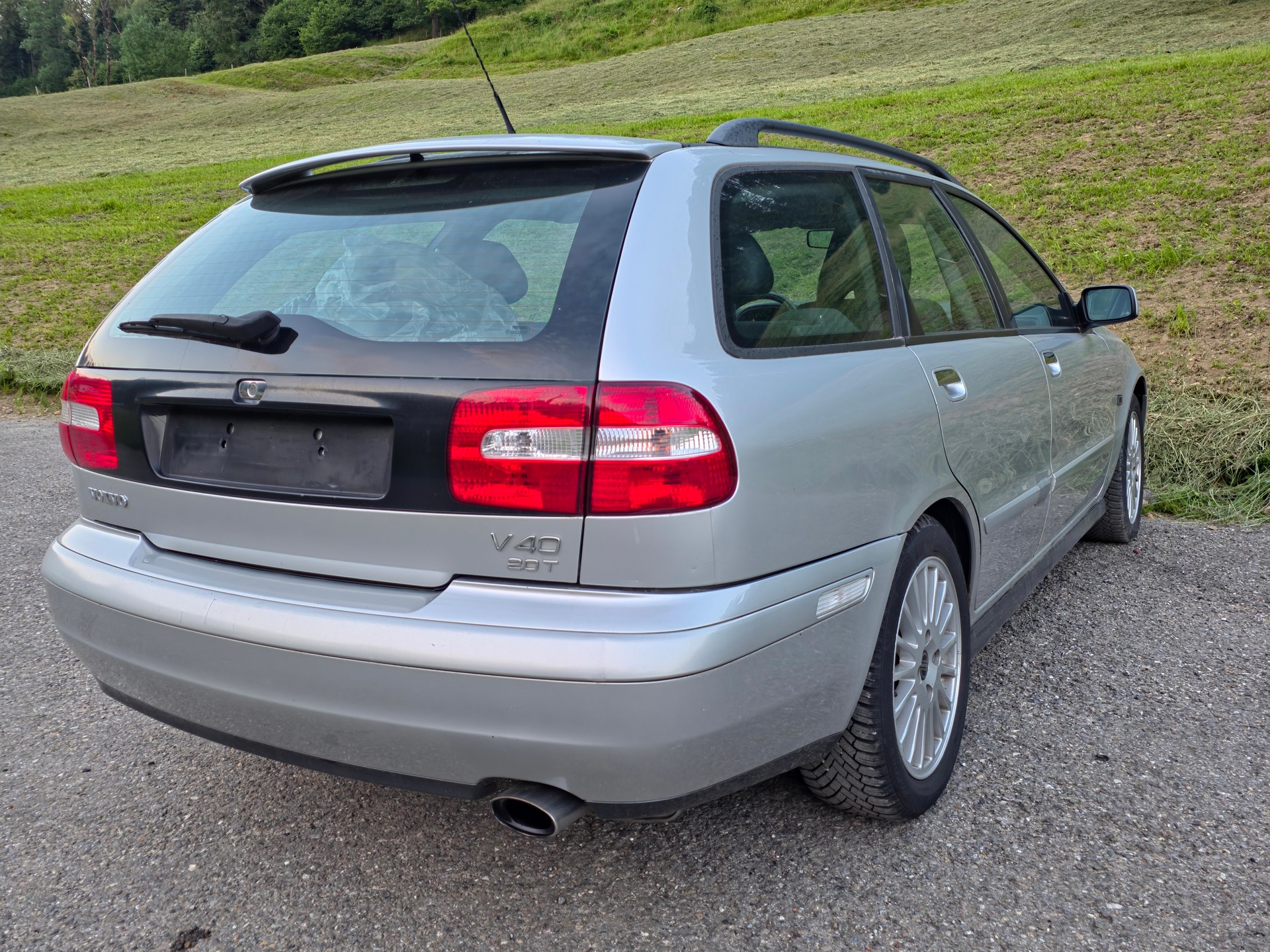 VOLVO V40 2.0Turbo | Automat | Kombi-image-3