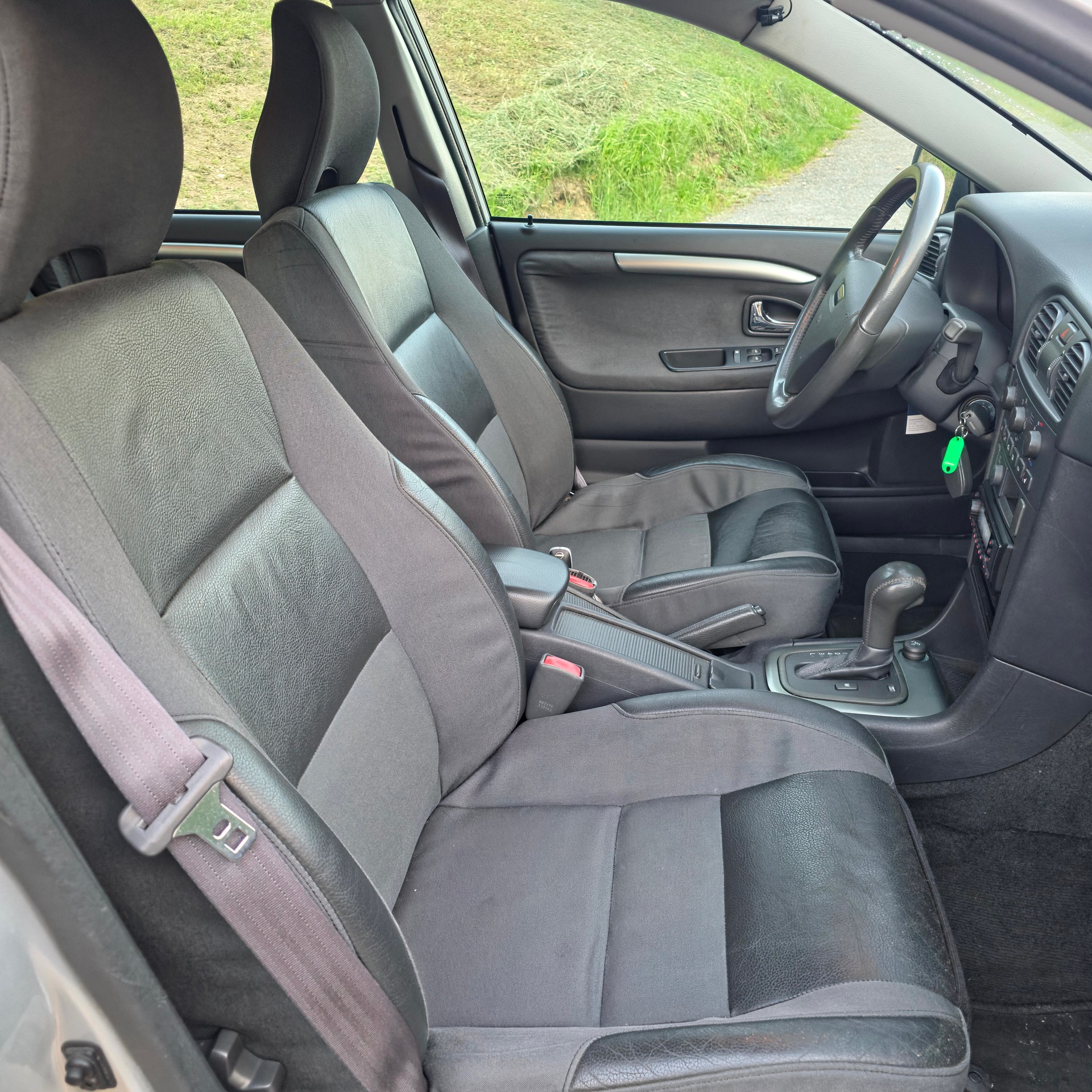 VOLVO V40 2.0Turbo | Automat | Kombi-image-8