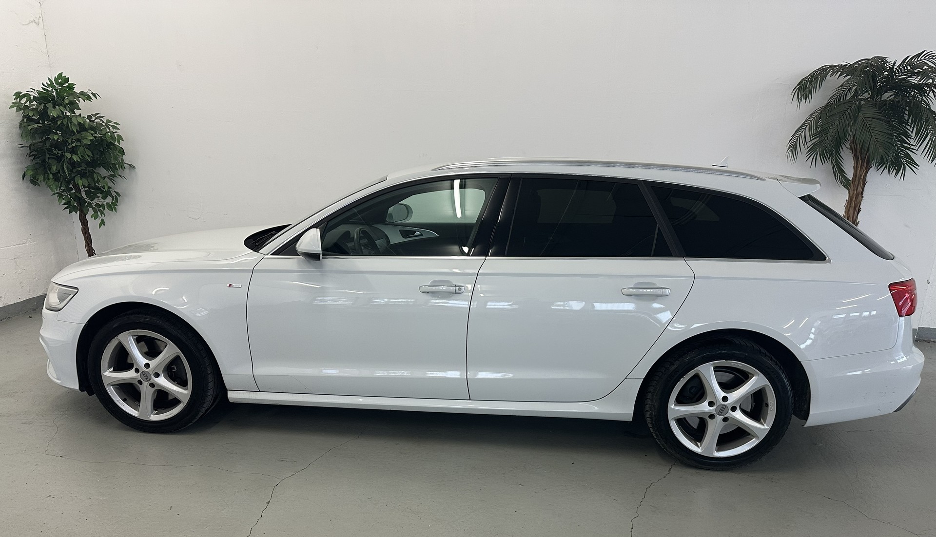 AUDI A6 Avant 3.0 TDI V6 quattro S-tronic-image-4