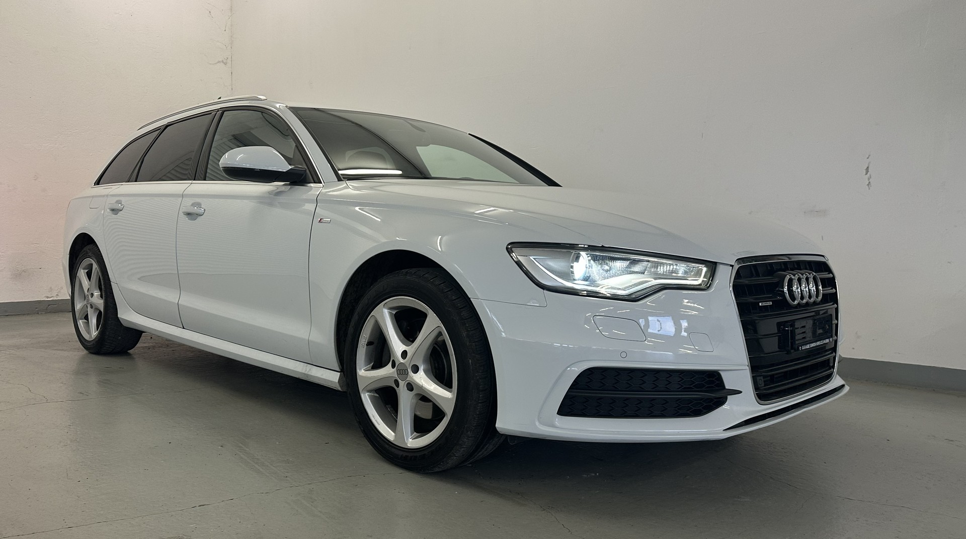 AUDI A6 Avant 3.0 TDI V6 quattro S-tronic-image-2