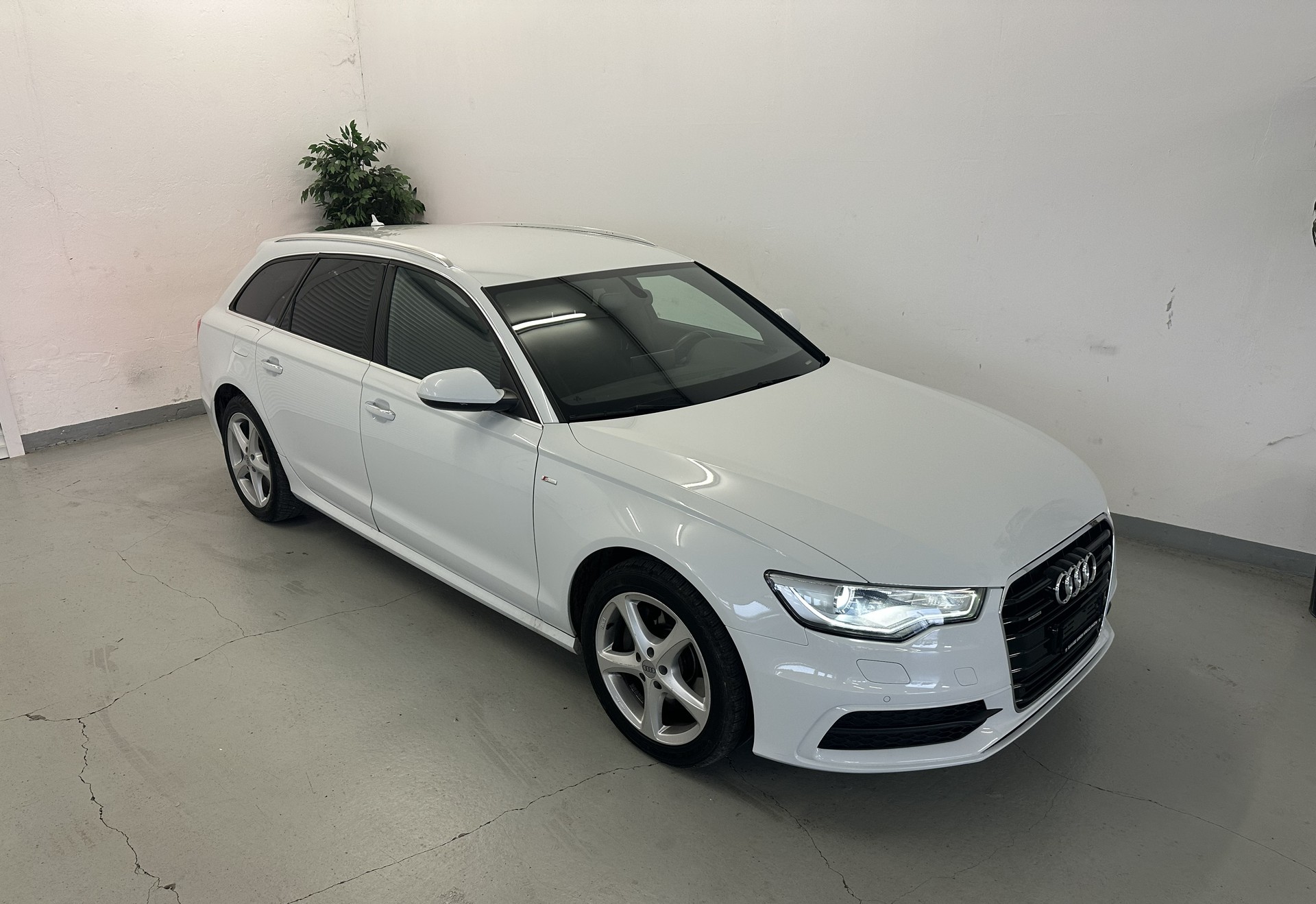 AUDI A6 Avant 3.0 TDI V6 quattro S-tronic-image-0