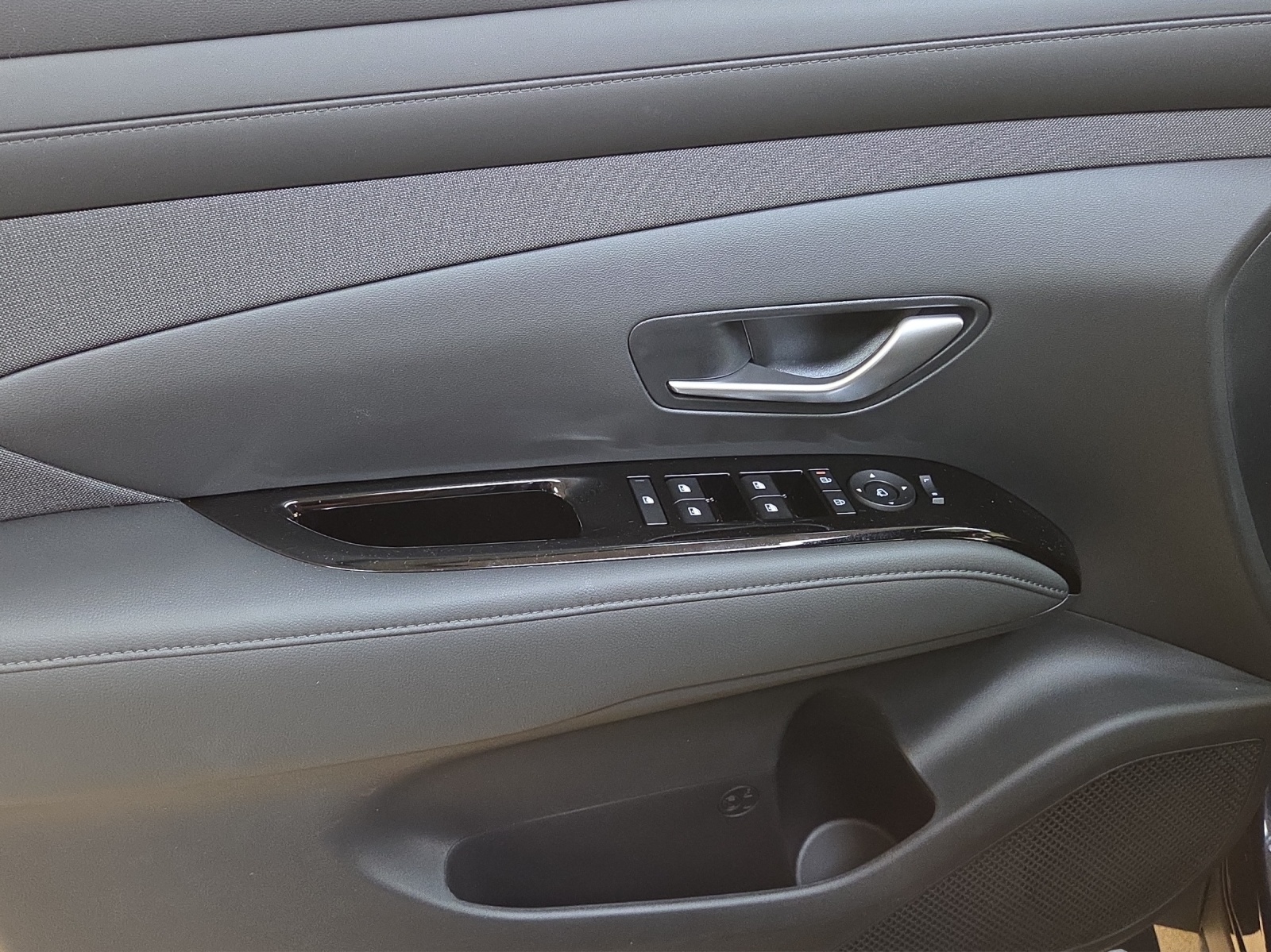 HYUNDAI Tucson 1.6 TGDI HEV Origo 4WD-image-8