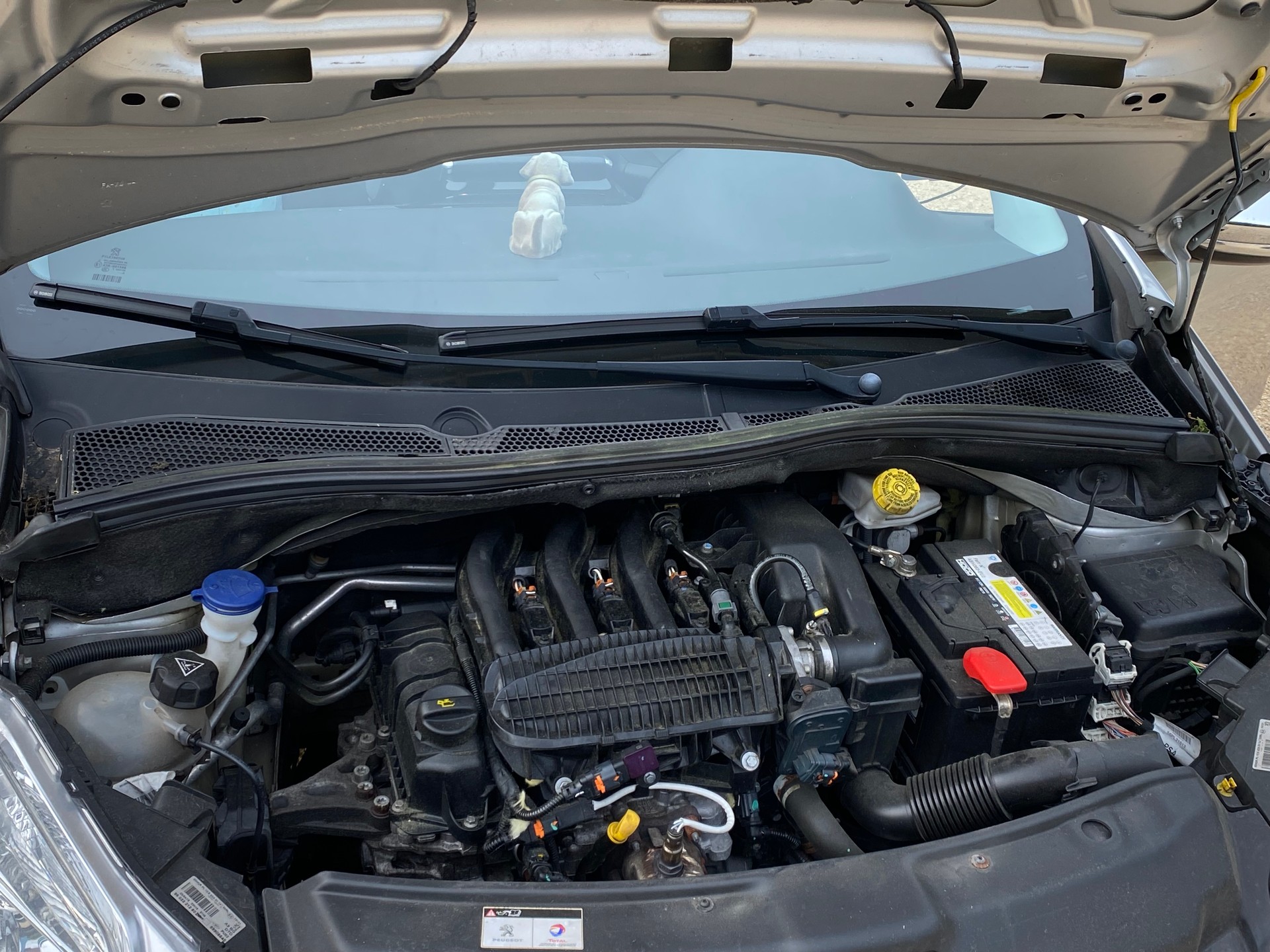 PEUGEOT 1.2 VTi Style-image-5