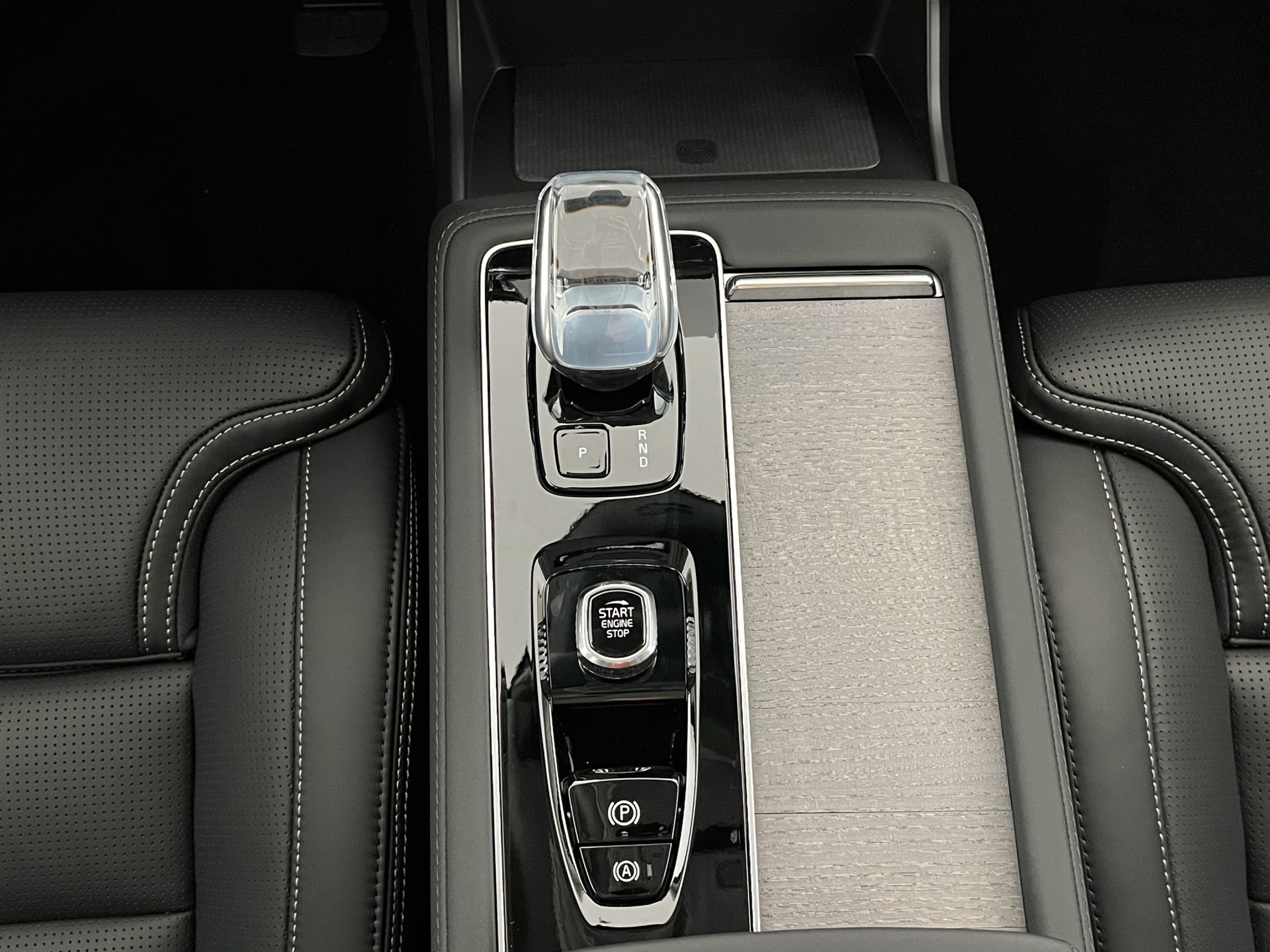 VOLVO XC90 2.0 T8 TE Ultra Dark eAWD-image-15