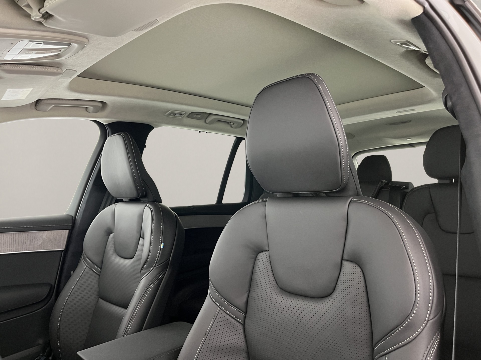 VOLVO XC90 2.0 T8 TE Ultra Dark eAWD-image-16