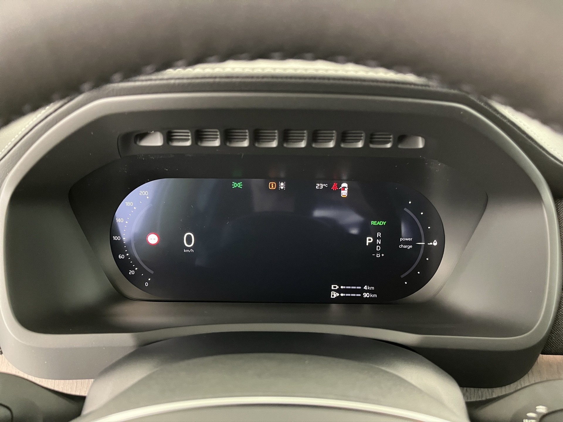 VOLVO XC90 2.0 T8 TE Ultra Dark eAWD-image-14