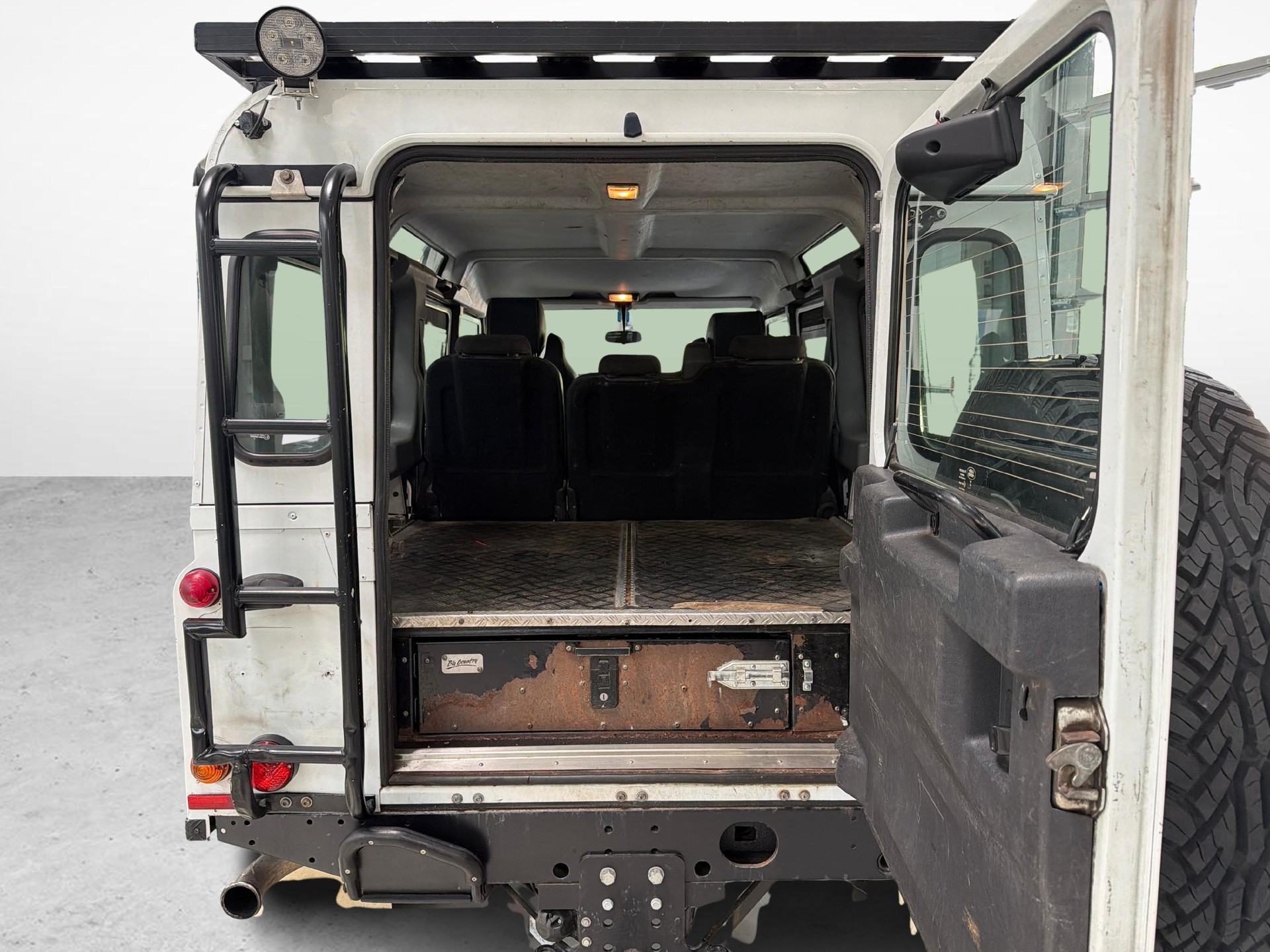 LAND ROVER Defender 110 2.4 Tdi SW Lim.Ed. Raw - Valvola EGR nuova!-image-11