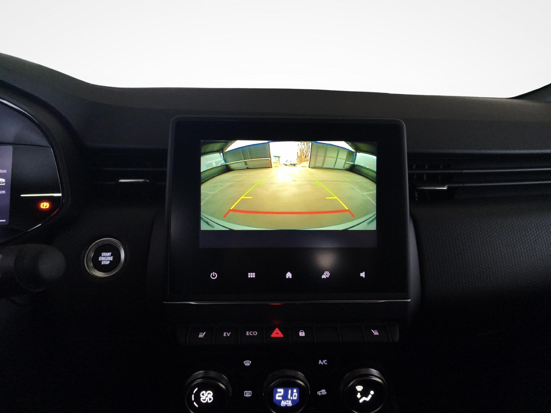 MITSUBISHI Colt 1.6 HEV Intense-image-11