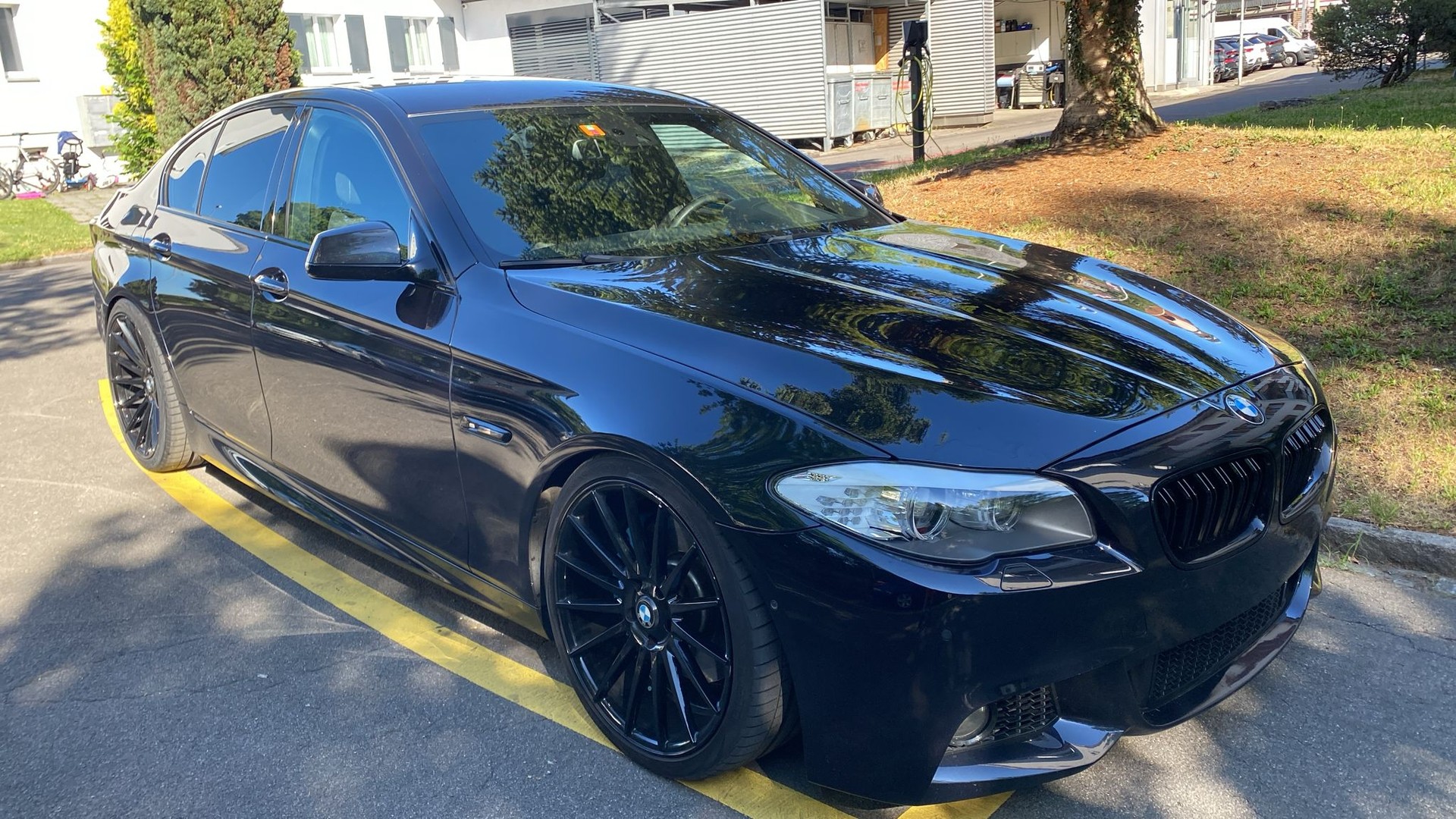 BMW 535i *** GEPFLEGTES FAHRZEUG => VERKAUF NUR AN HÄNDLER ***