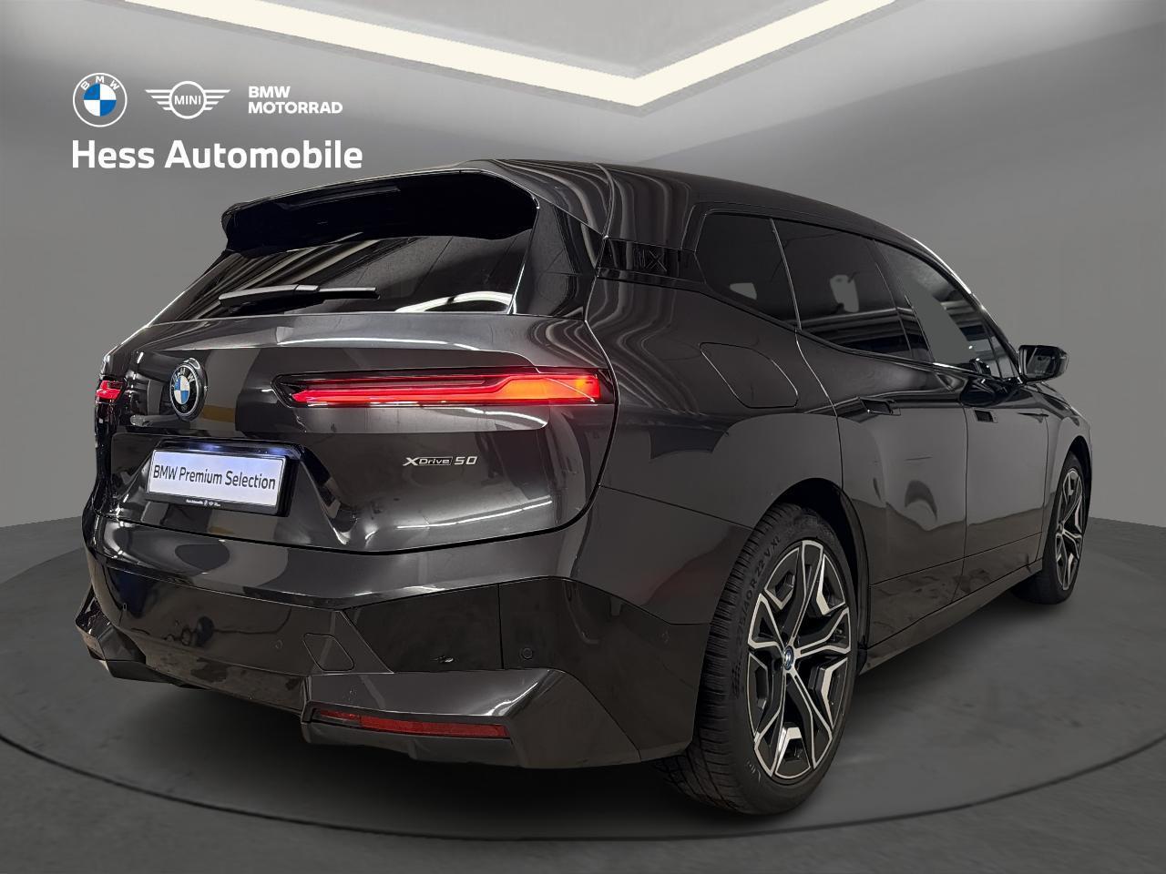 BMW iX xDrive50-image-2
