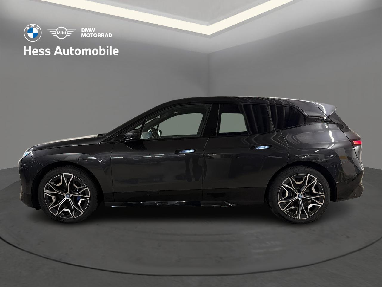 BMW iX xDrive50-image-5