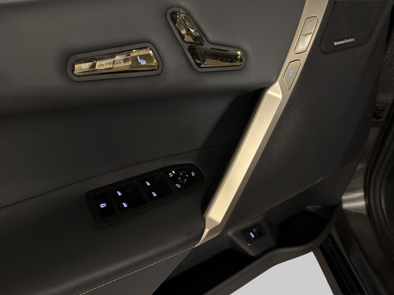 BMW iX xDrive50-image-27