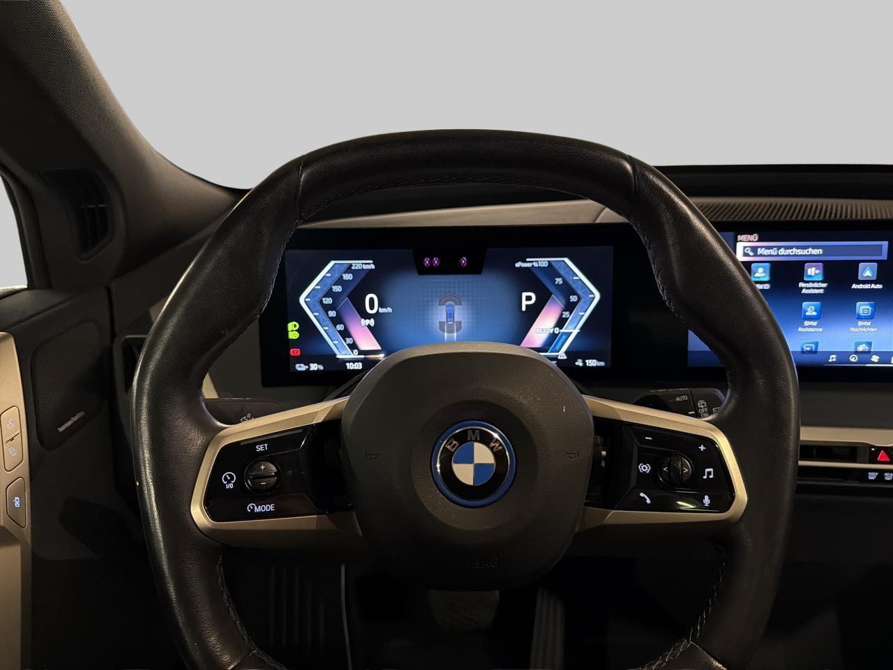 BMW iX xDrive50-image-17
