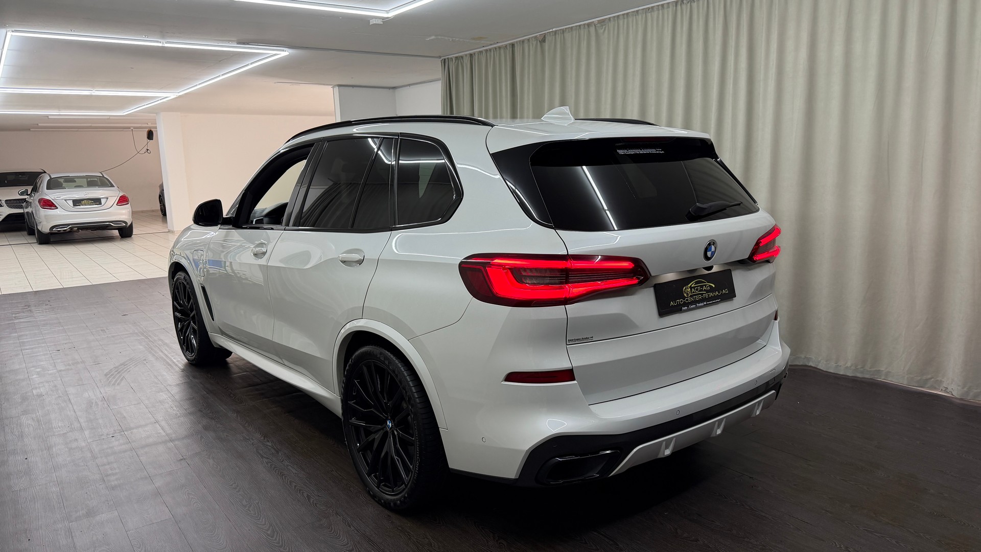 BMW X5 xDrive45e Steptronic-image-5