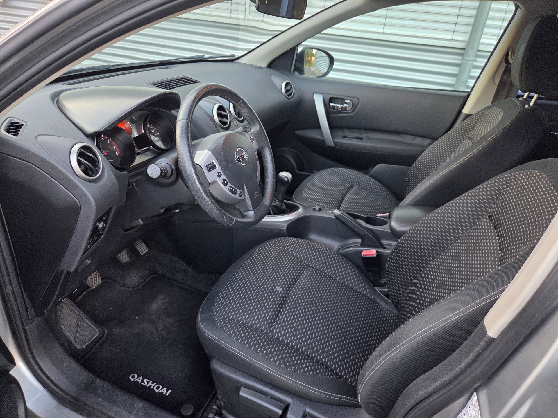 NISSAN Qashqai 1.6 acenta-image-9