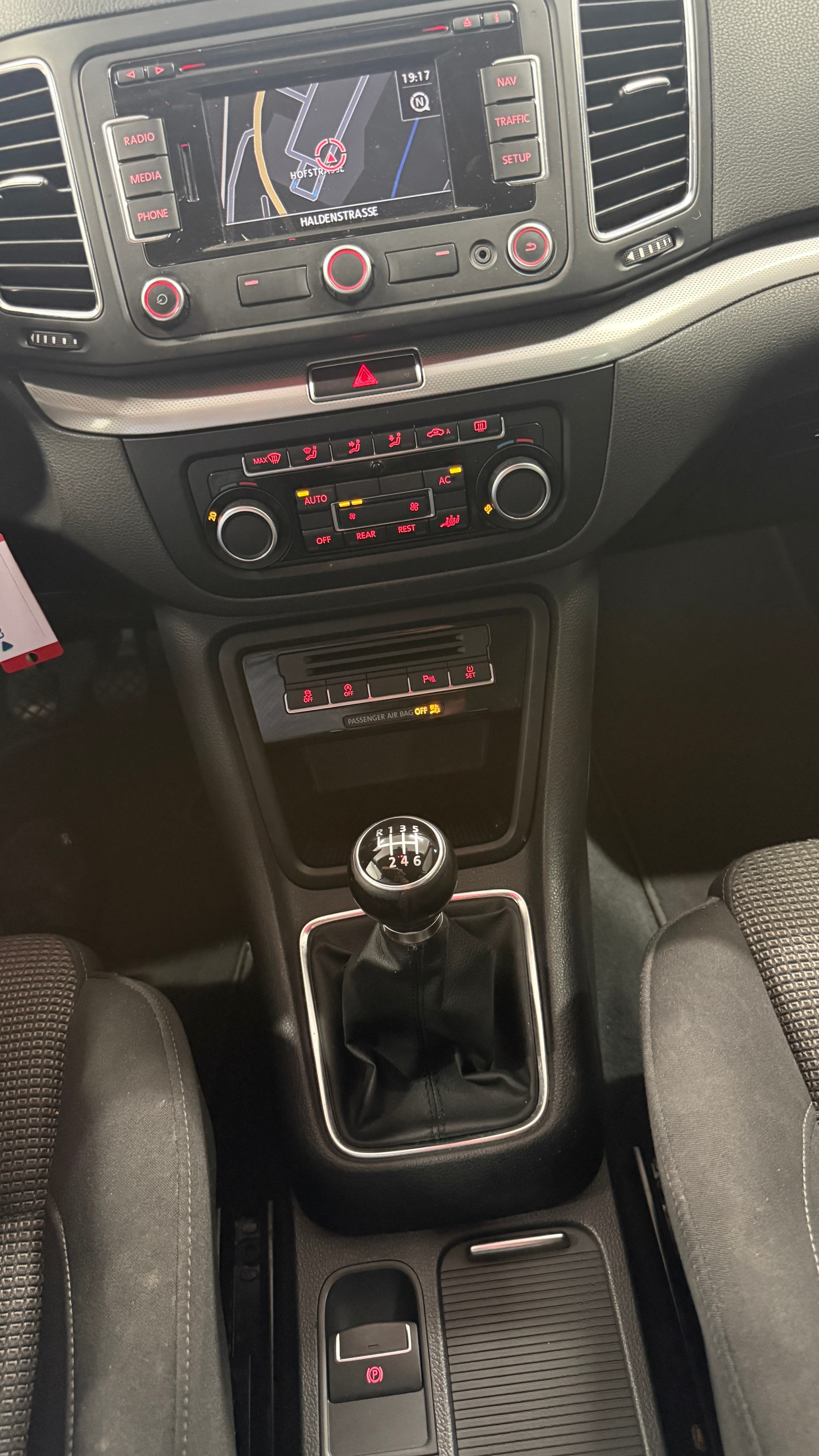 VW Sharan 1.4 TSI BlueMotion Technology Comfortline, Eintausch Fahrzeug nicht kontrolliert fährt schön und ist ruhig-image-18