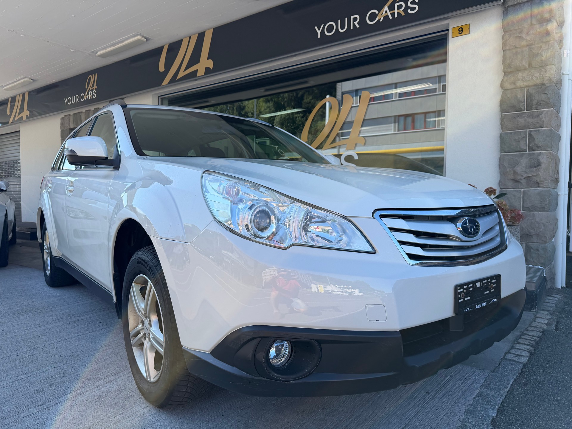 SUBARU Outback 2.5i Swiss AWD Lineartronic-image-2