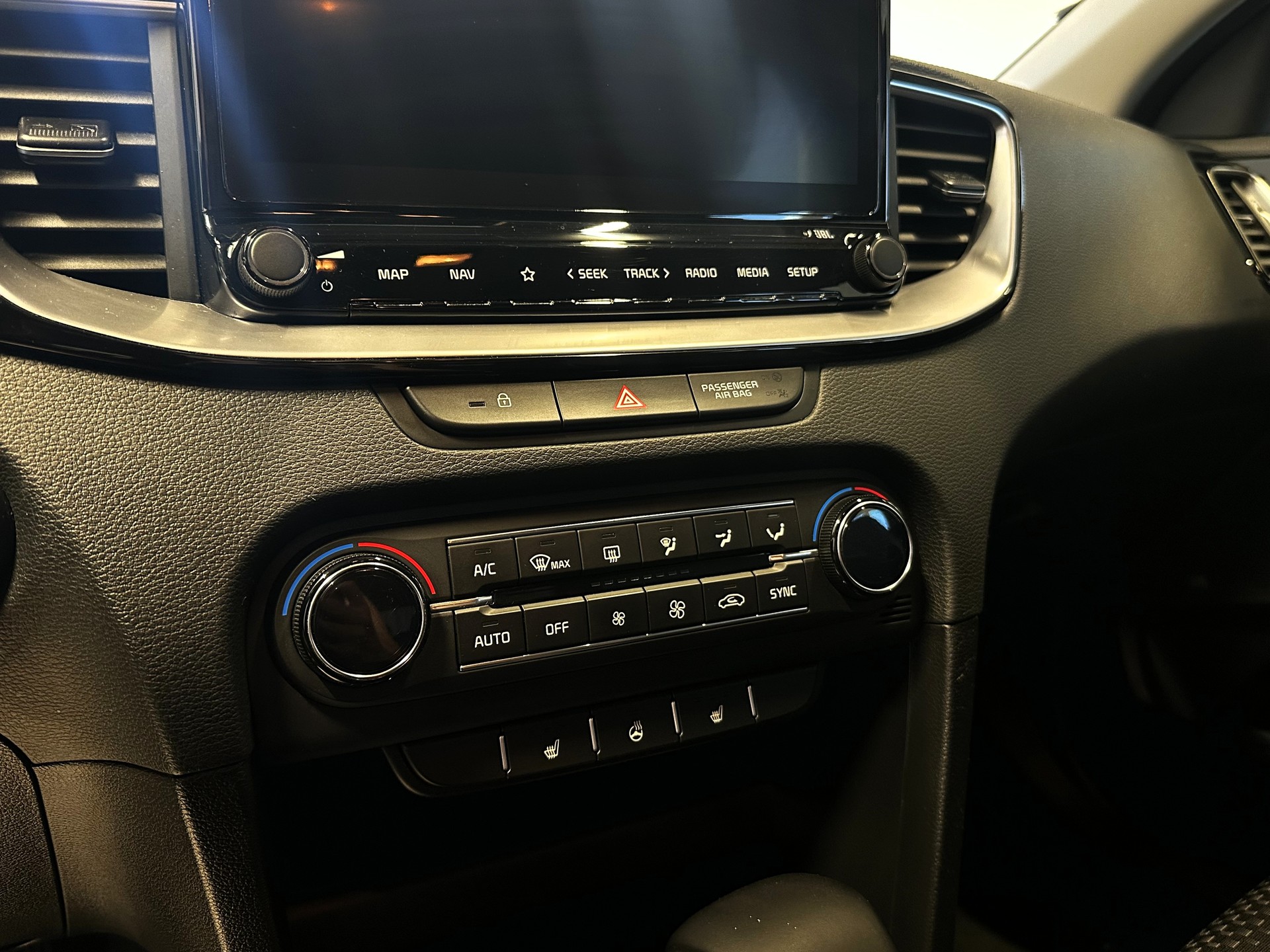 KIA XCeed 1.4 T-GDi Style DCT-image-6