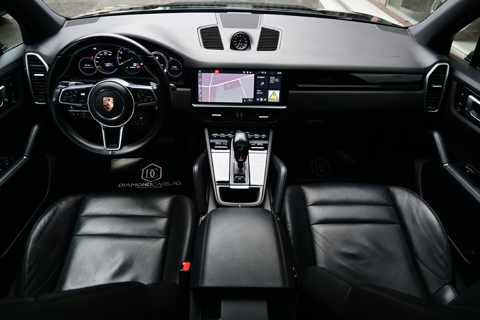 PORSCHE Cayenne 3.0 V6 E-Hybrid *Pano*LED*-image-11