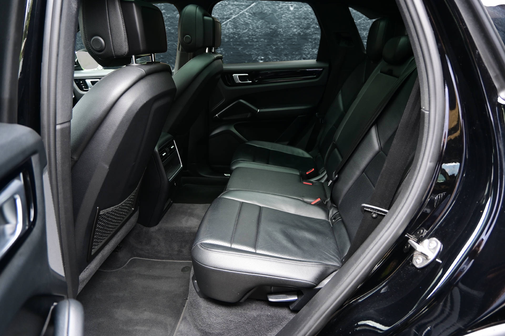 PORSCHE Cayenne 3.0 V6 E-Hybrid *Pano*LED*-image-21