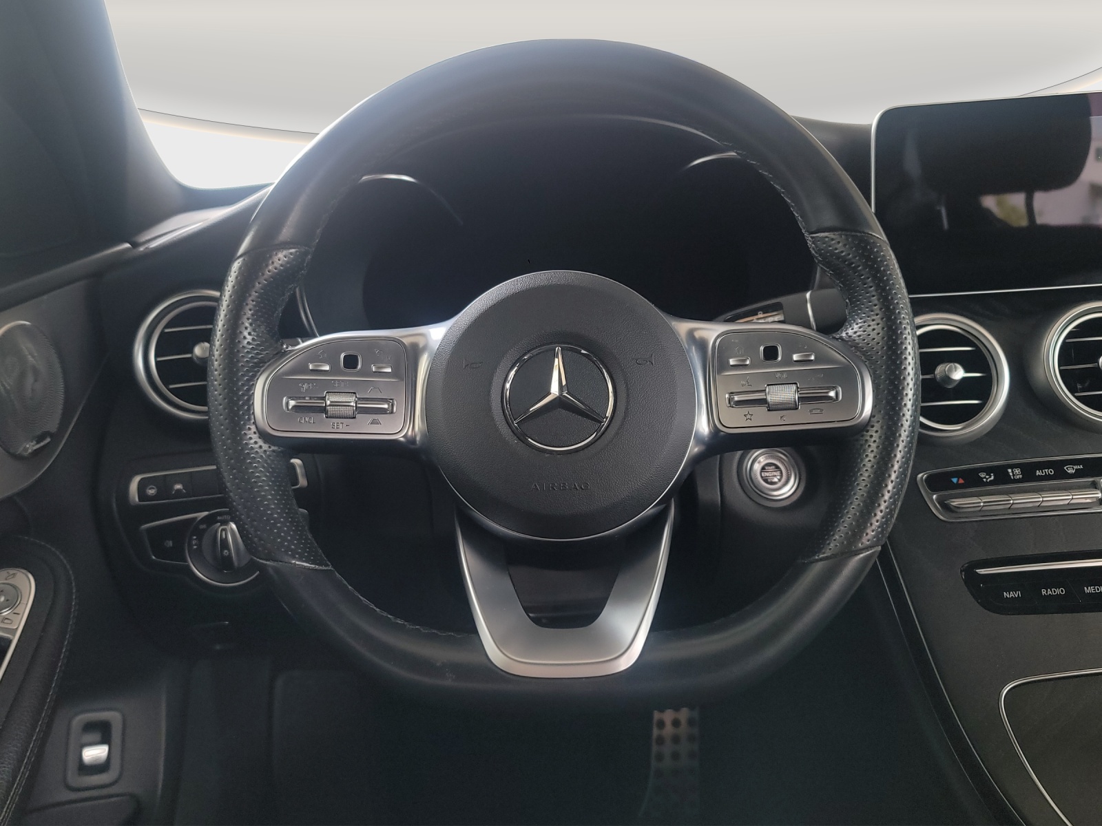 MERCEDES-BENZ C 300 d 4Matic 9G-Tronic-image-13