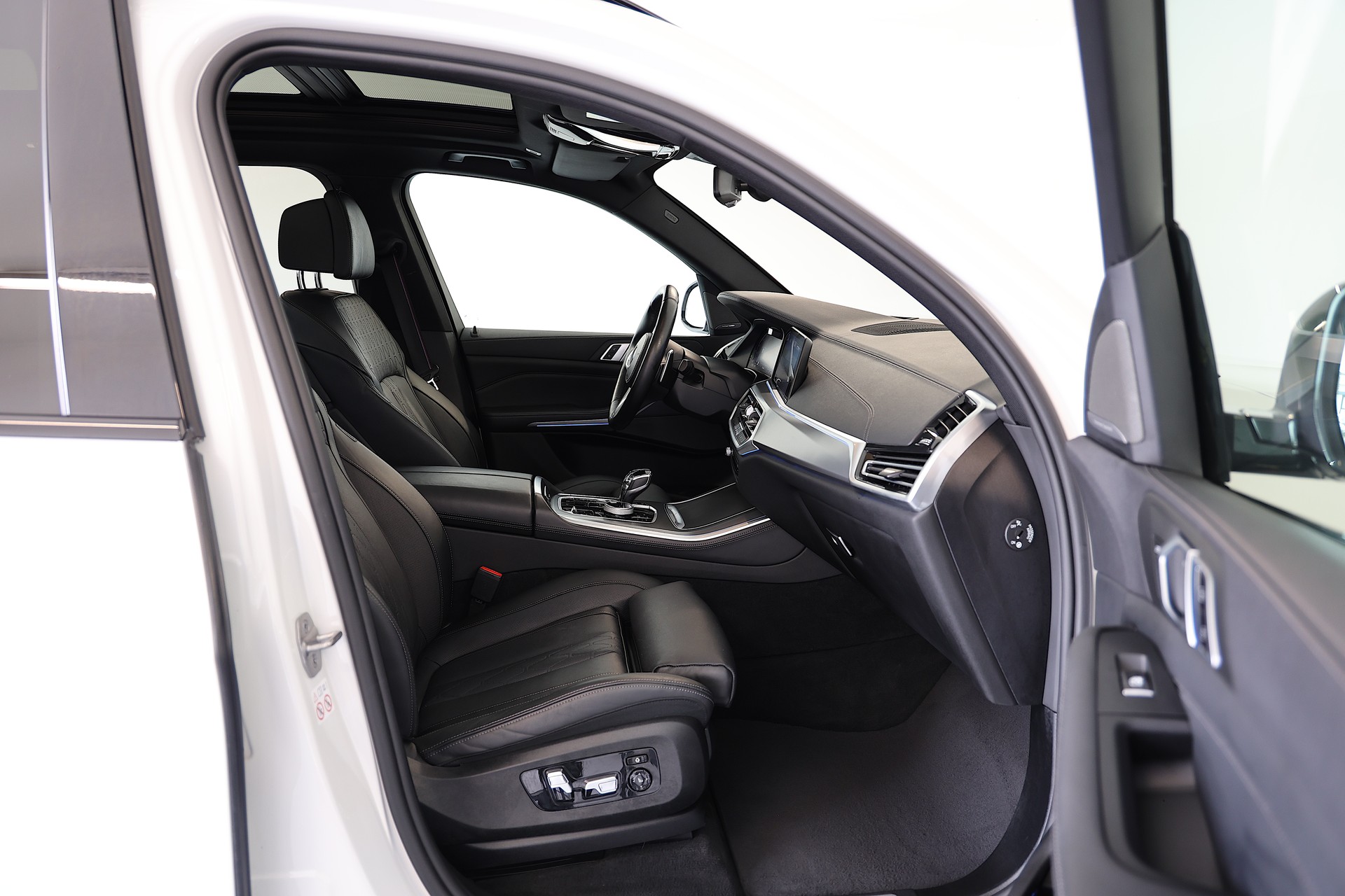 BMW X5 45e xDrive SAG-image-17
