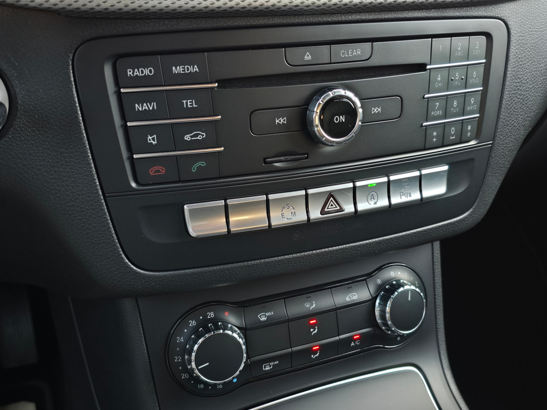MERCEDES-BENZ B 220 Urban 4Matic 7G-DCT-image-26