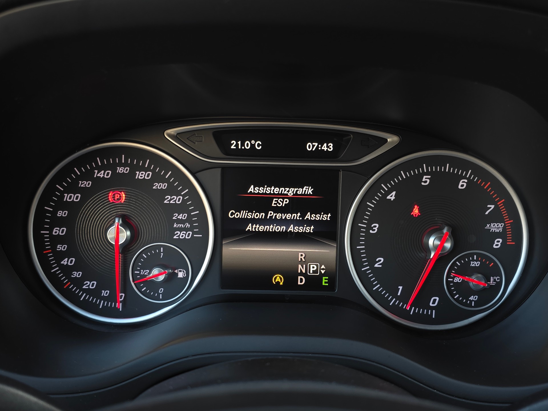 MERCEDES-BENZ B 220 Urban 4Matic 7G-DCT-image-19