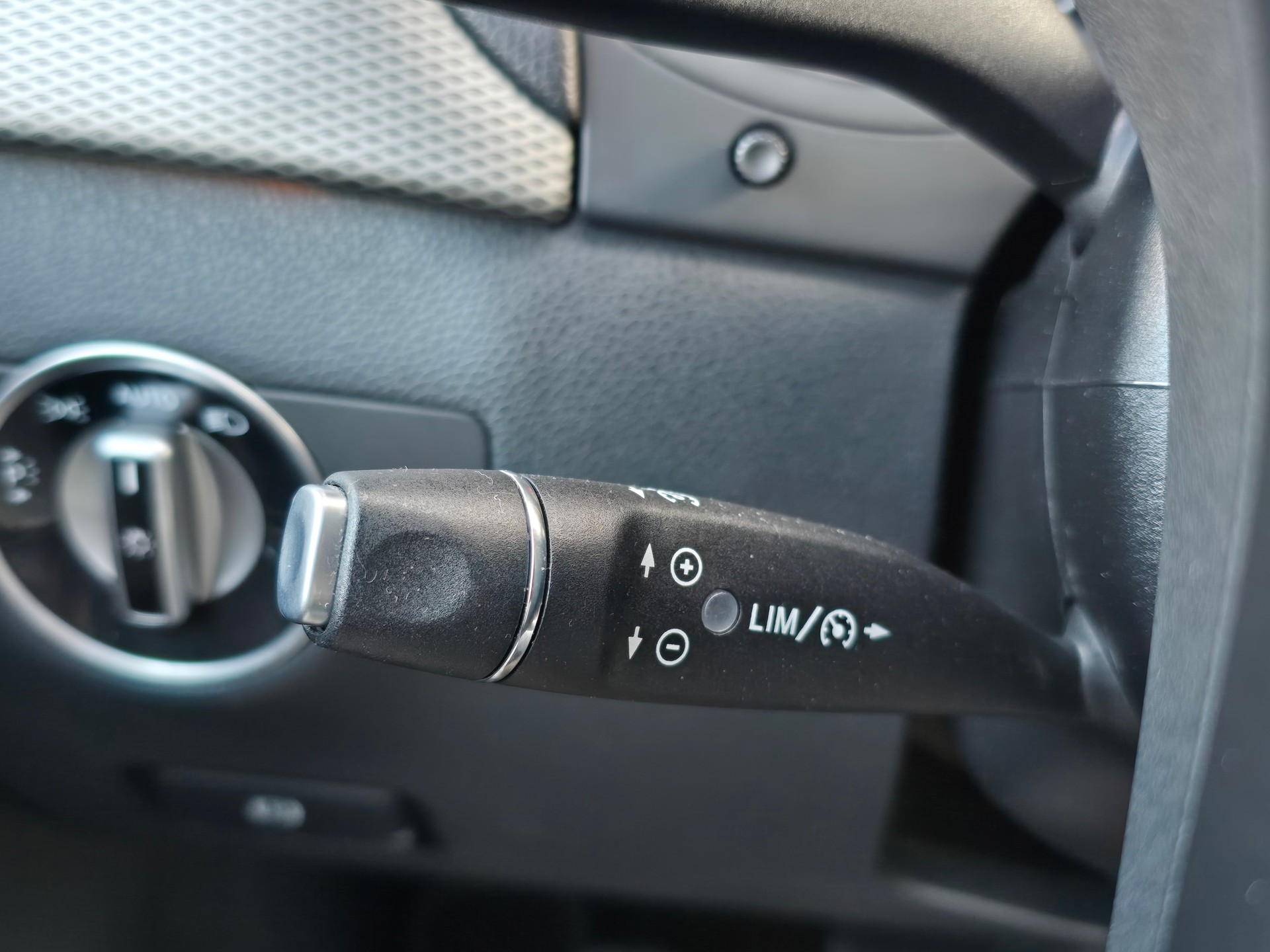 MERCEDES-BENZ B 220 Urban 4Matic 7G-DCT-image-27