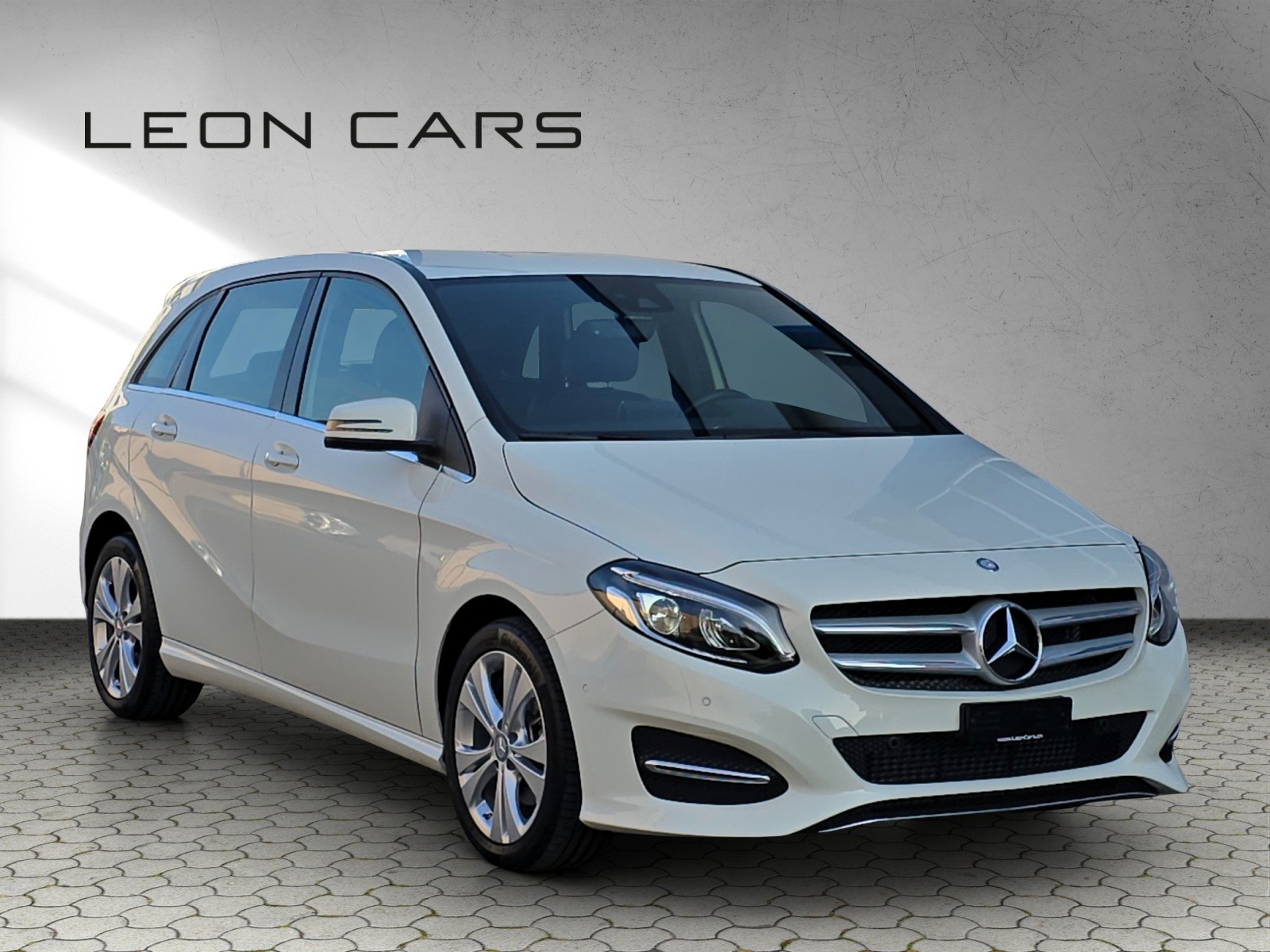 MERCEDES-BENZ B 220 Urban 4Matic 7G-DCT-showroom-element-2