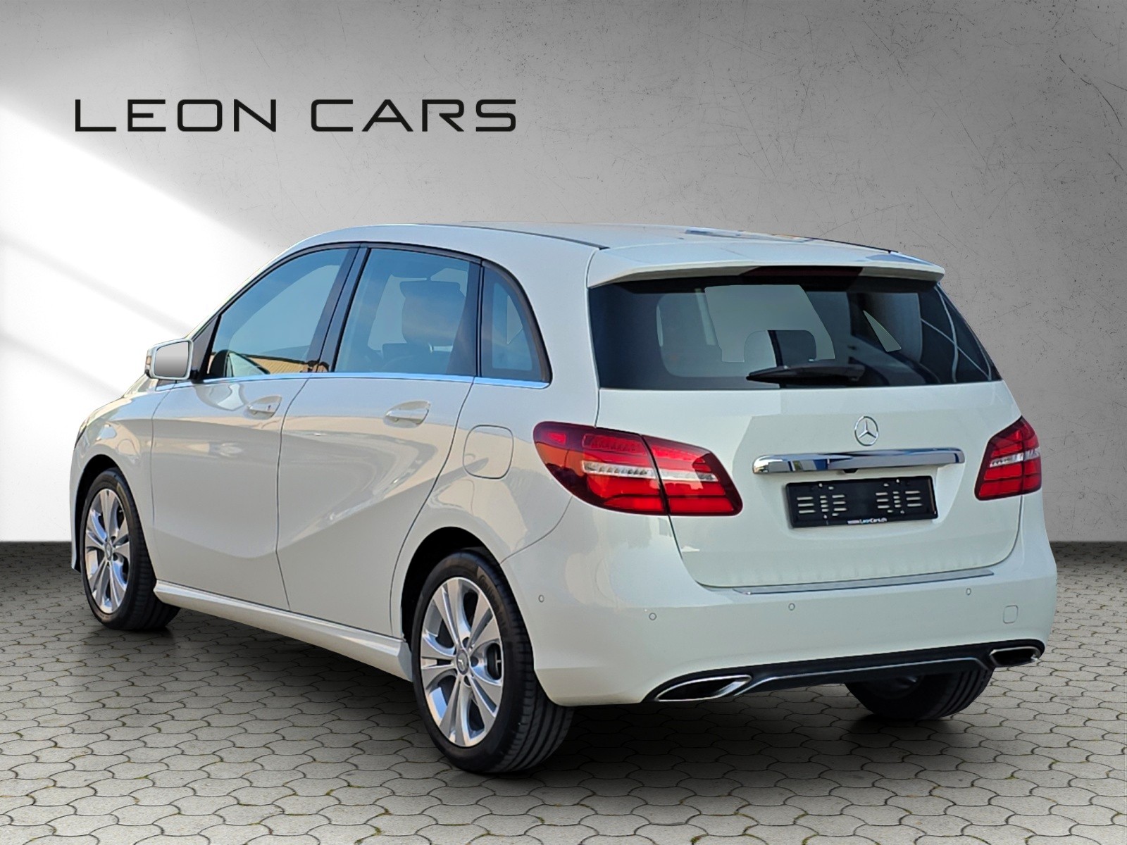 MERCEDES-BENZ B 220 Urban 4Matic 7G-DCT-image-6