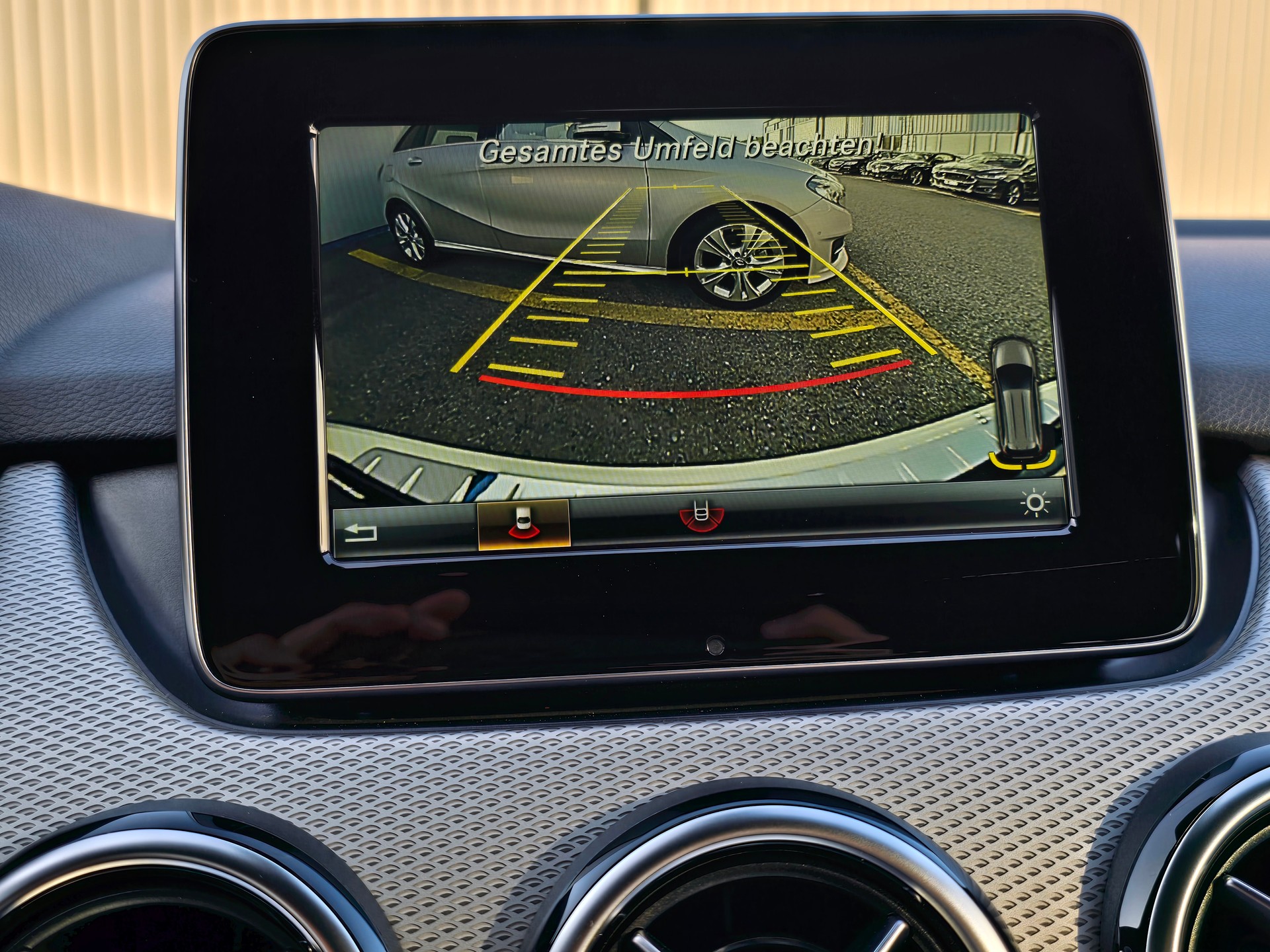 MERCEDES-BENZ B 220 Urban 4Matic 7G-DCT-image-21