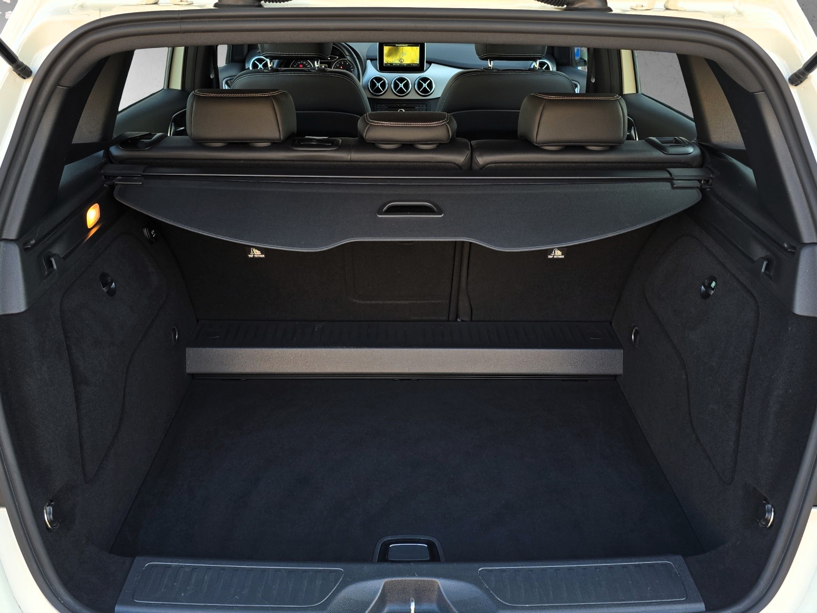 MERCEDES-BENZ B 220 Urban 4Matic 7G-DCT-image-17
