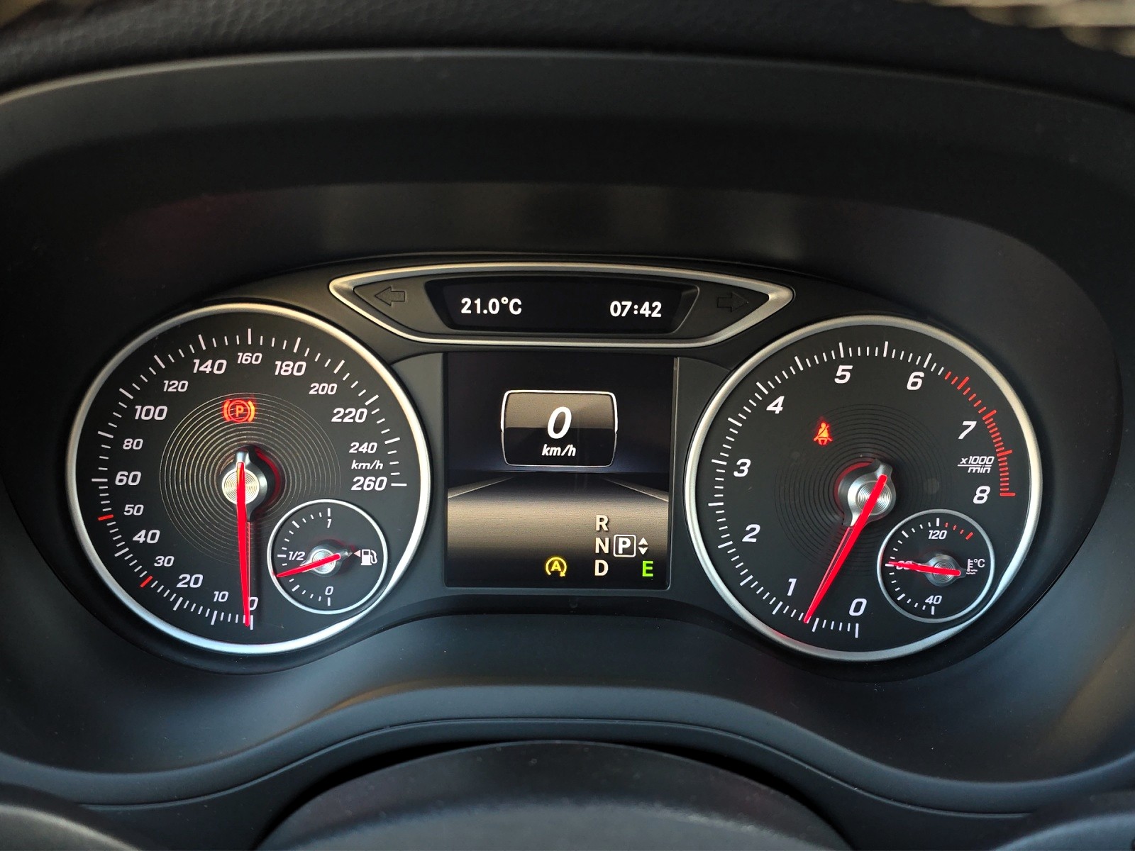 MERCEDES-BENZ B 220 Urban 4Matic 7G-DCT-image-18