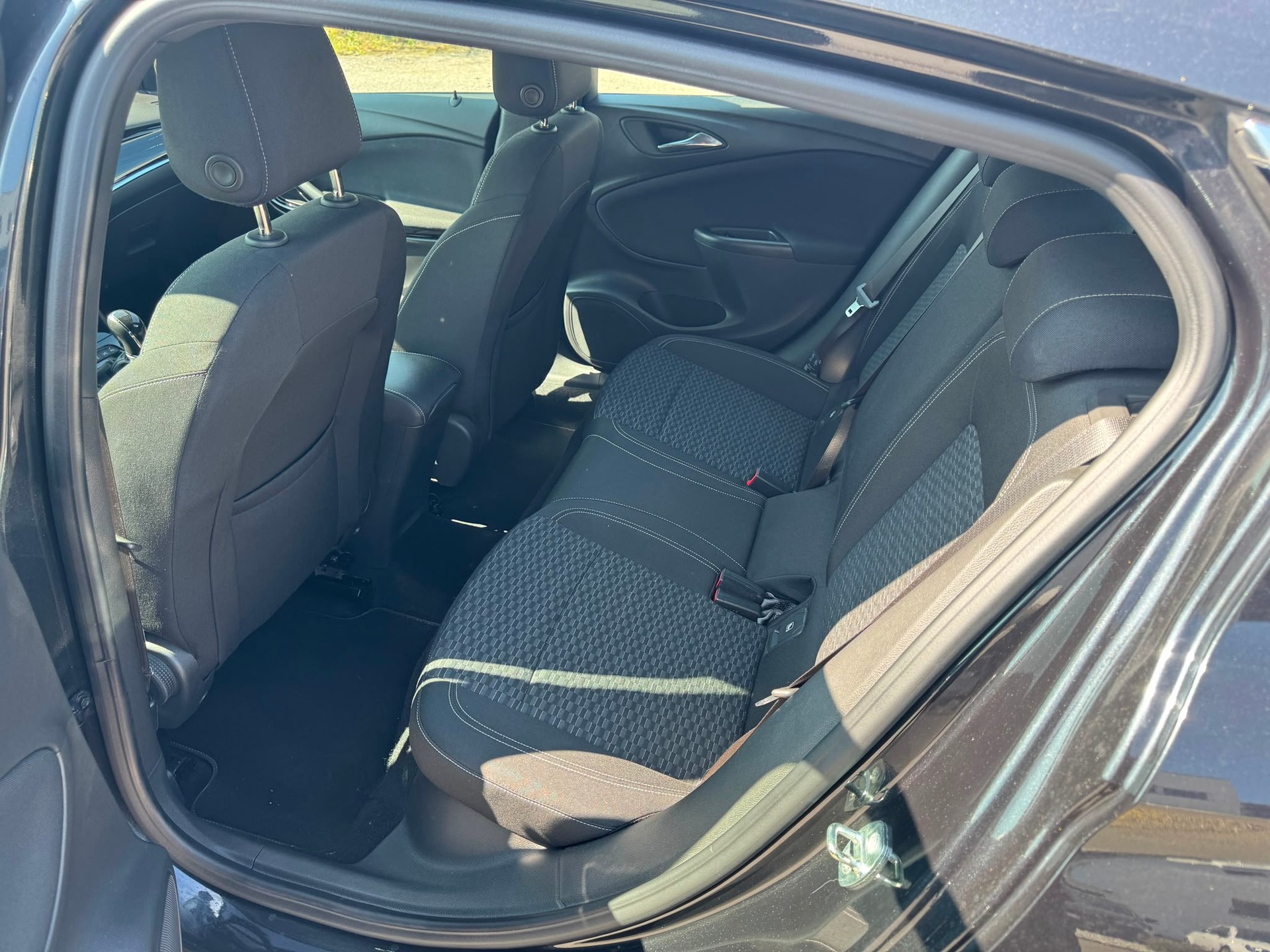 OPEL Astra 1.4i Turbo Dynamic-image-9
