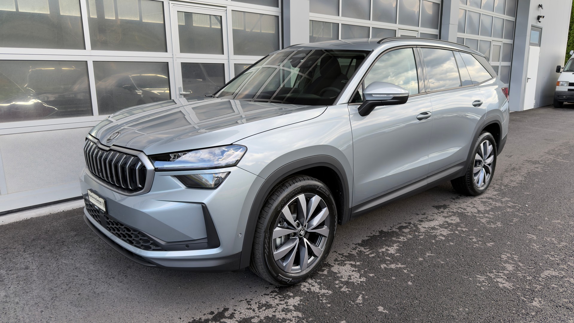 SKODA Kodiaq DY 2.0TSI 204PS 7DSG4x4 2000ccm 204PS/150kW 4 Zylinder TSI Benzin-image-0