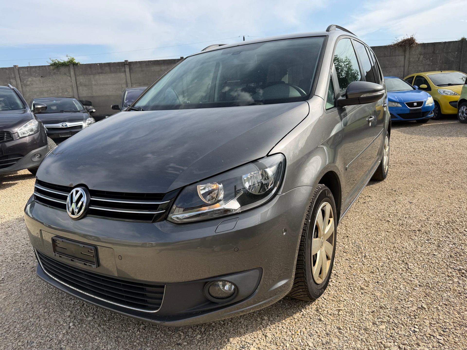 VW Touran 2.0 TDI BlueMotion Technology Design-image-0