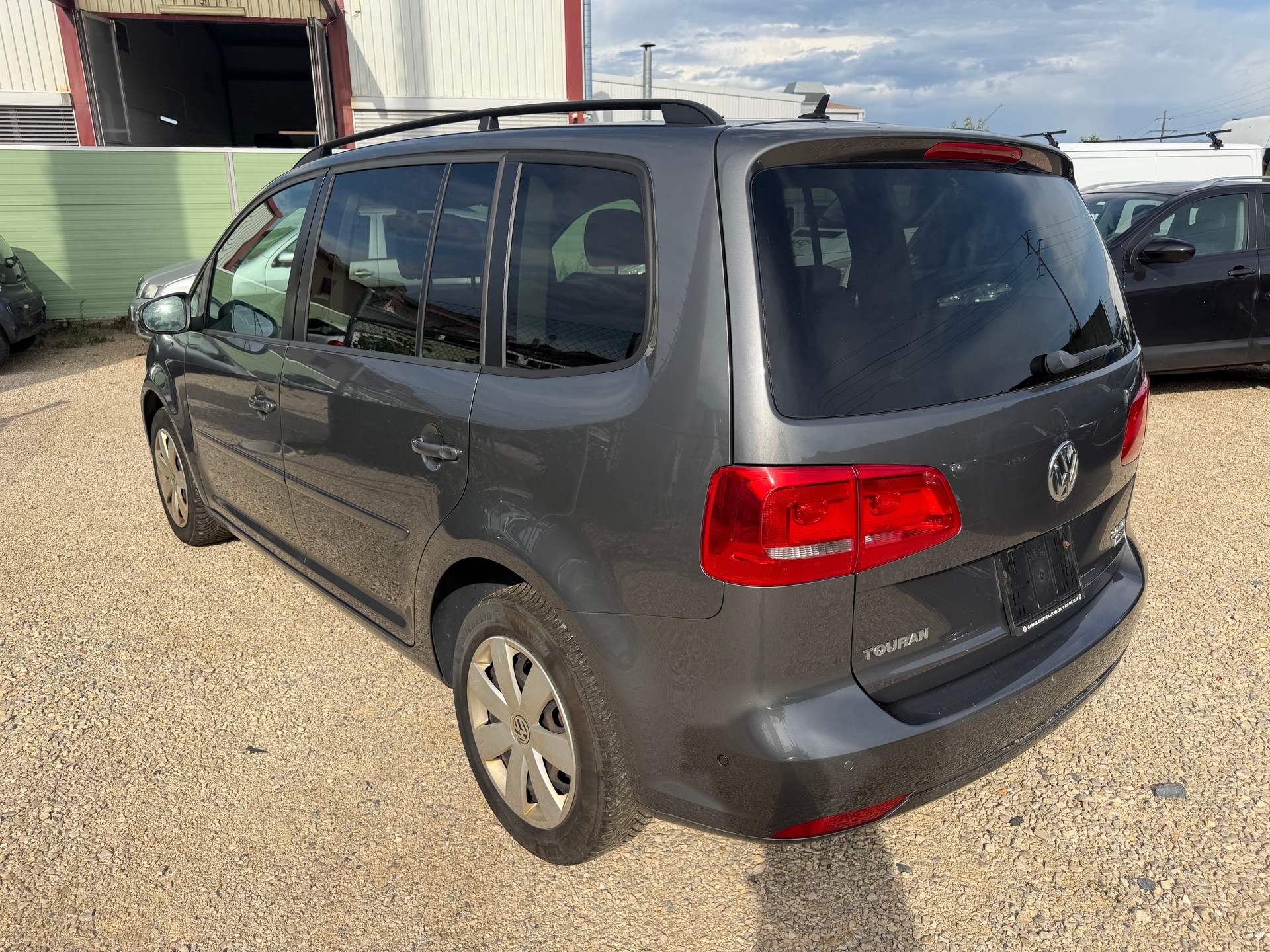 VW Touran 2.0 TDI BlueMotion Technology Design-image-5