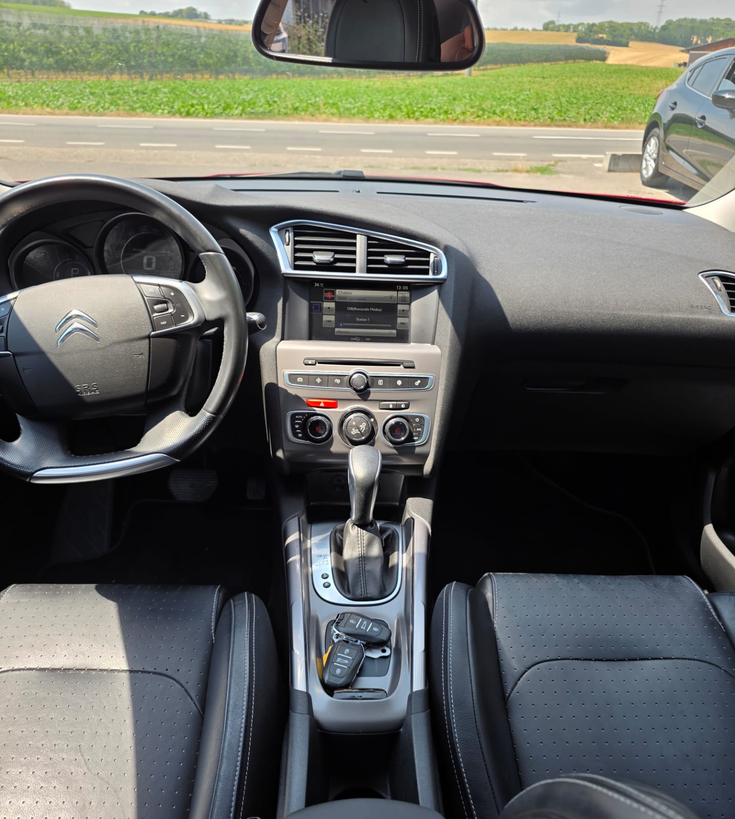 CITROEN C4 1.2 Pure Tech Feel Automatic-image-1